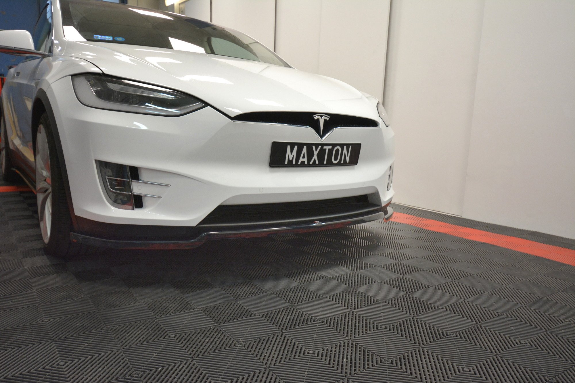 Frontspoiler TESLA MODEL X 2015 - 2021 | Sport Glossy Black Edition V1