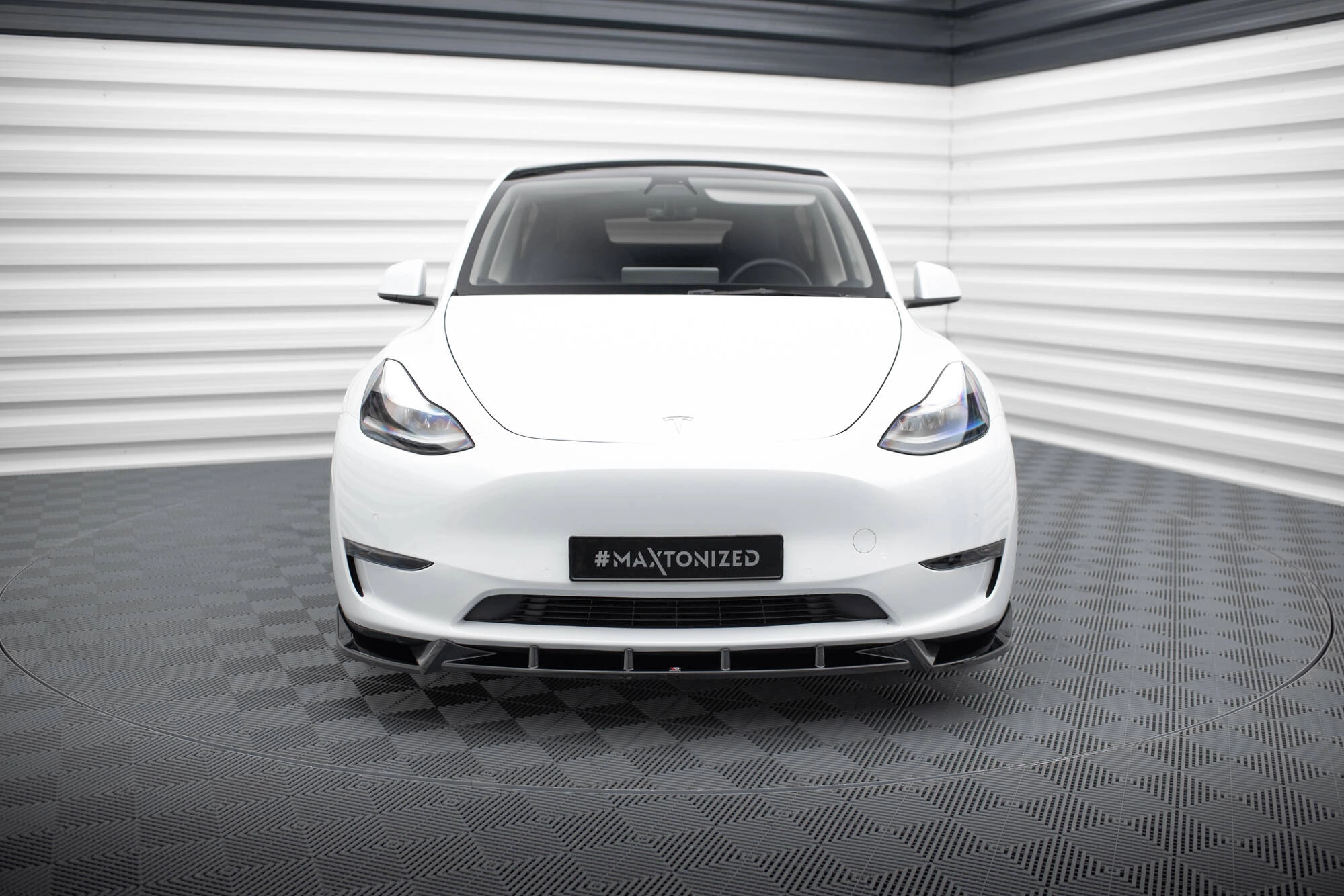 Frontspoiler Tesla Model Y 2020 - 2025 | V.1 Glossy Black Edition Image 2