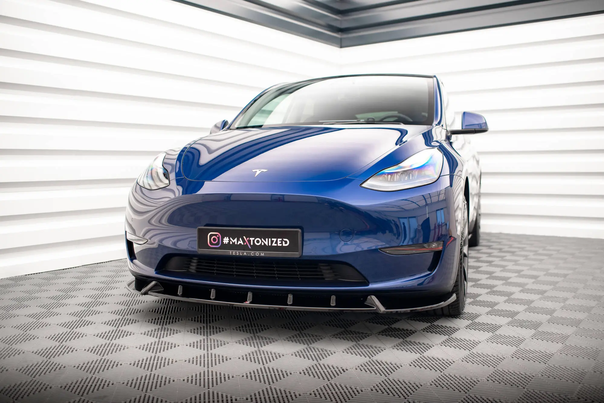 Frontspoiler Tesla Model Y 2020 - 2025 | V.1 Glossy Black Edition Image 5