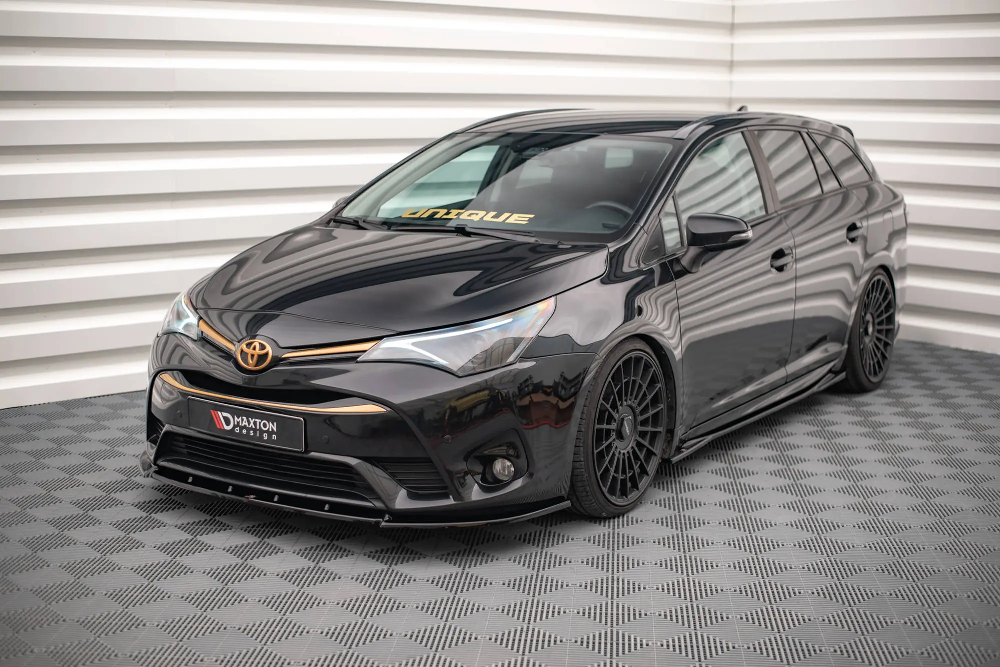 Frontspoiler Toyota Avensis III (T27) Facelift 2015 - 2018 | V.1 Glossy Black Edition – bilde 3