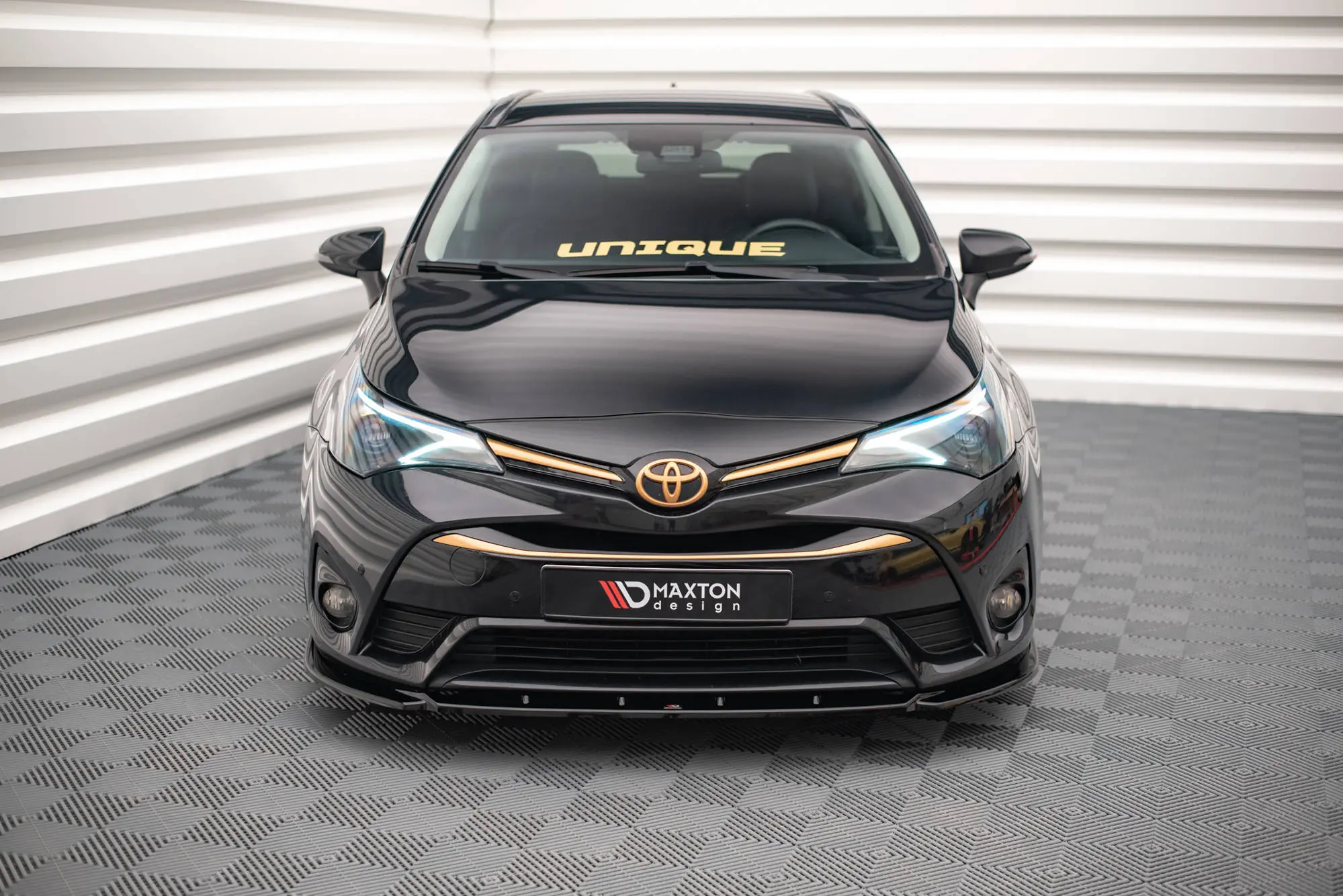 Frontspoiler Toyota Avensis III (T27) Facelift 2015 - 2018 | V.2 Glossy Black Edition