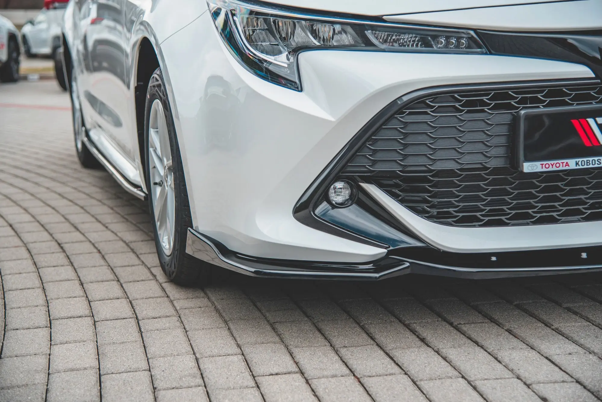 Frontspoiler Toyota Corolla XII 2019 -> | V.2 Glossy Black Edition – bilde 4