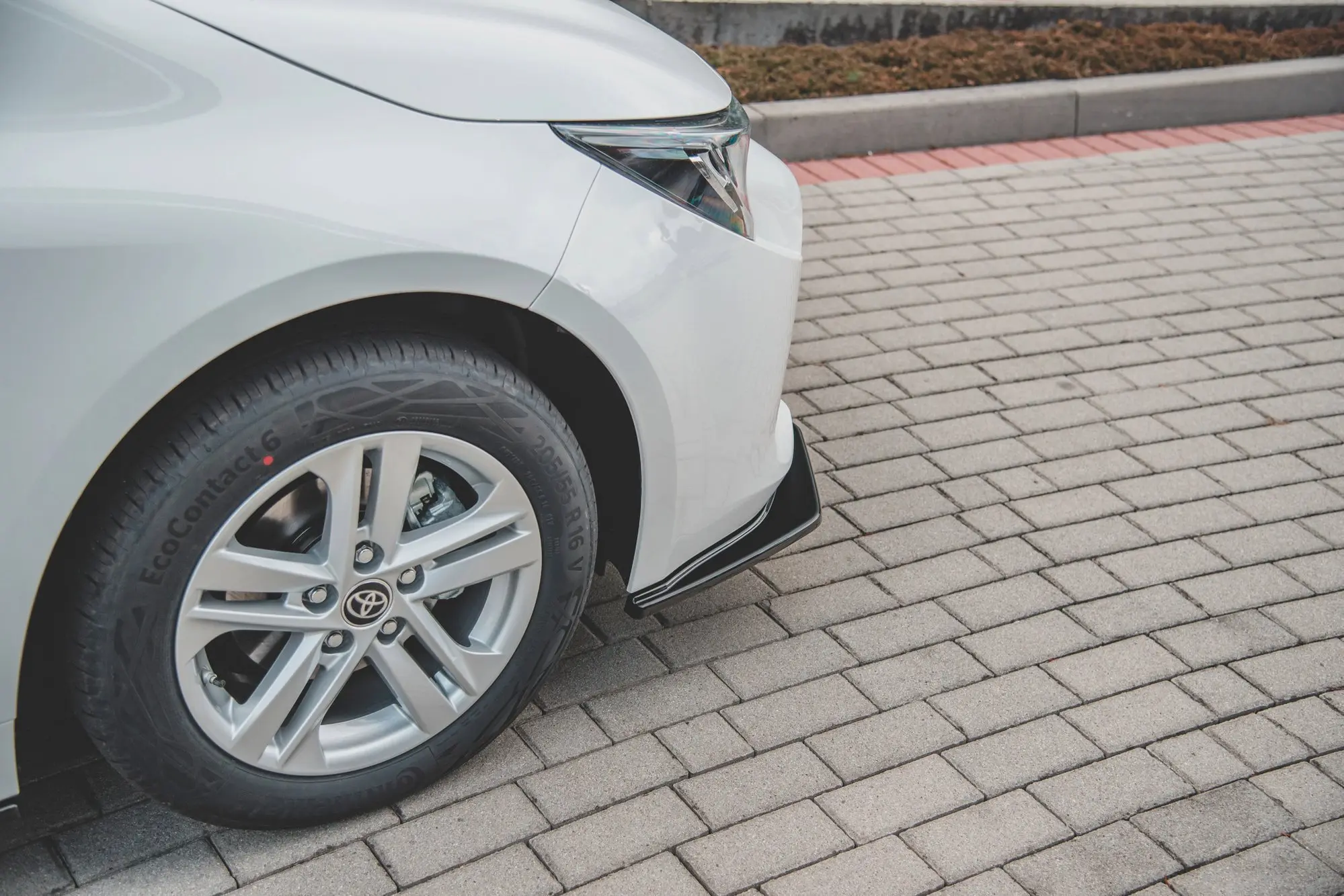 Frontspoiler Toyota Corolla XII Hatchback / Touring Sports 2019 - 2023 | V.1 Glossy Black Edition – bilde 5