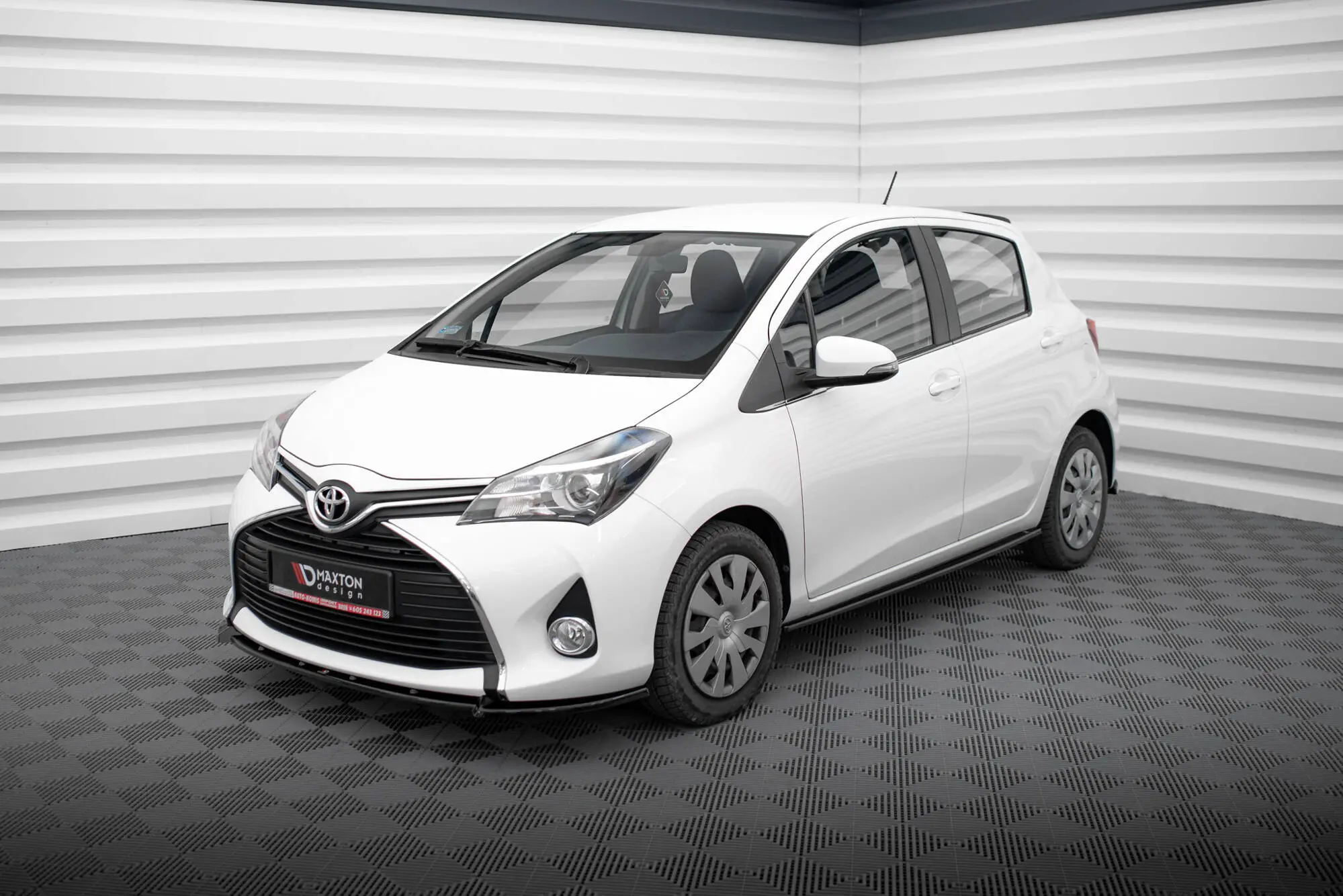 Frontspoiler Toyota Yaris Mk3 facelift 2014 - 2017 | Glossy Black Edition – bilde 3