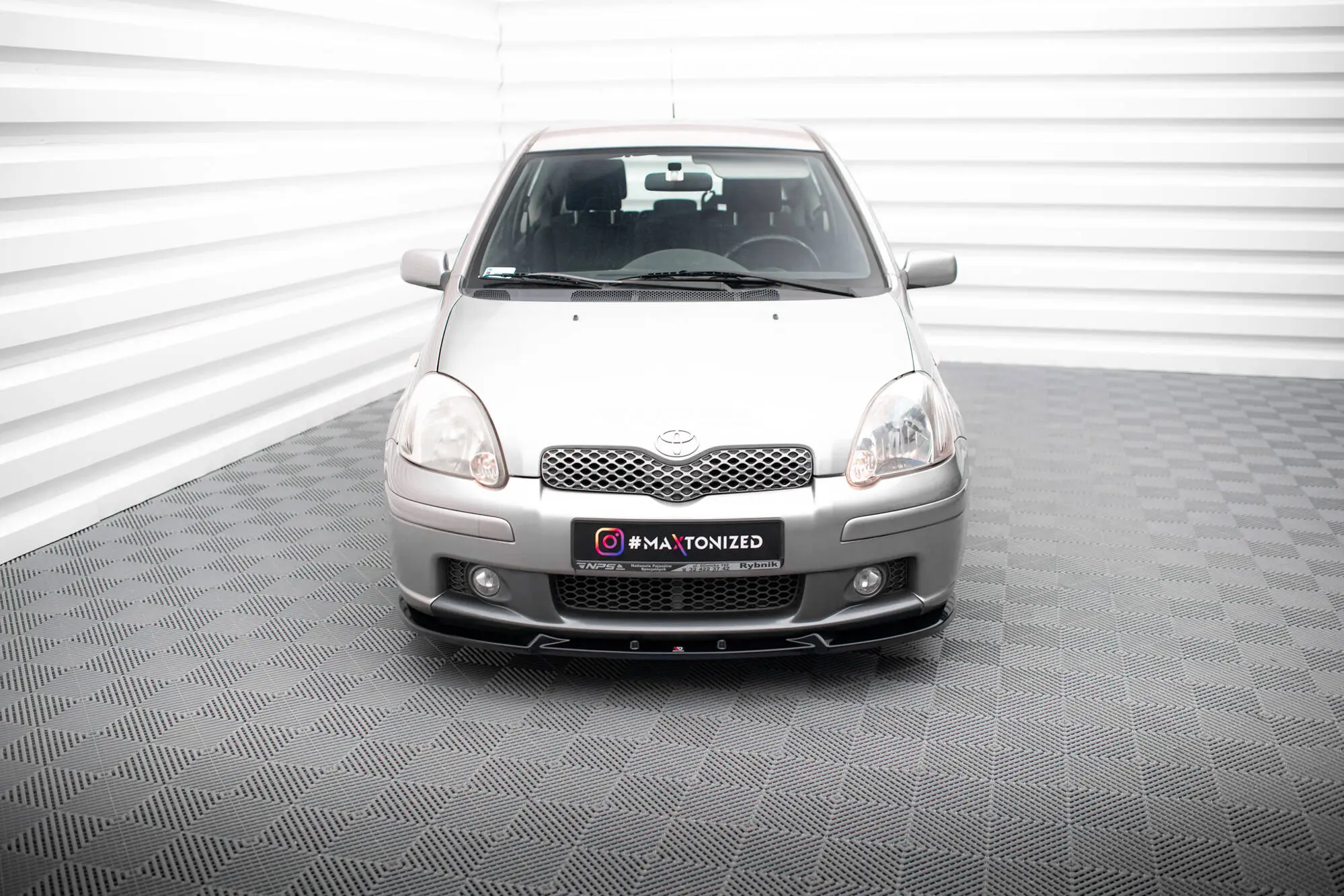 Frontspoiler Toyota Yaris T-Sport Mk1 facelift 2003 - 2006 | Glossy Black Edition