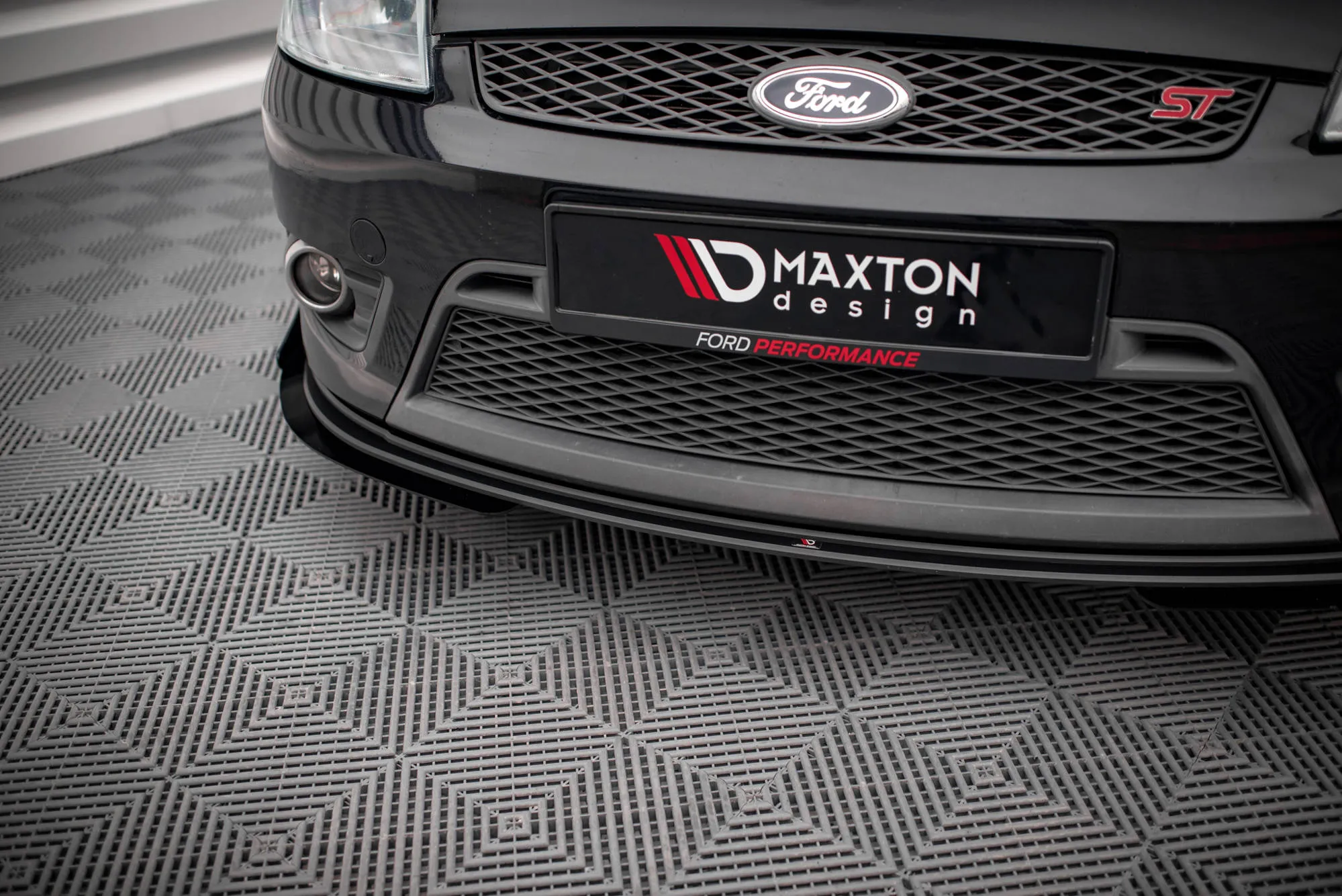 Frontspoiler V.1 + Flopper Ford Fiesta Mk5 ST 2005 - 2008 | Street Pro Black Edition – bilde 3