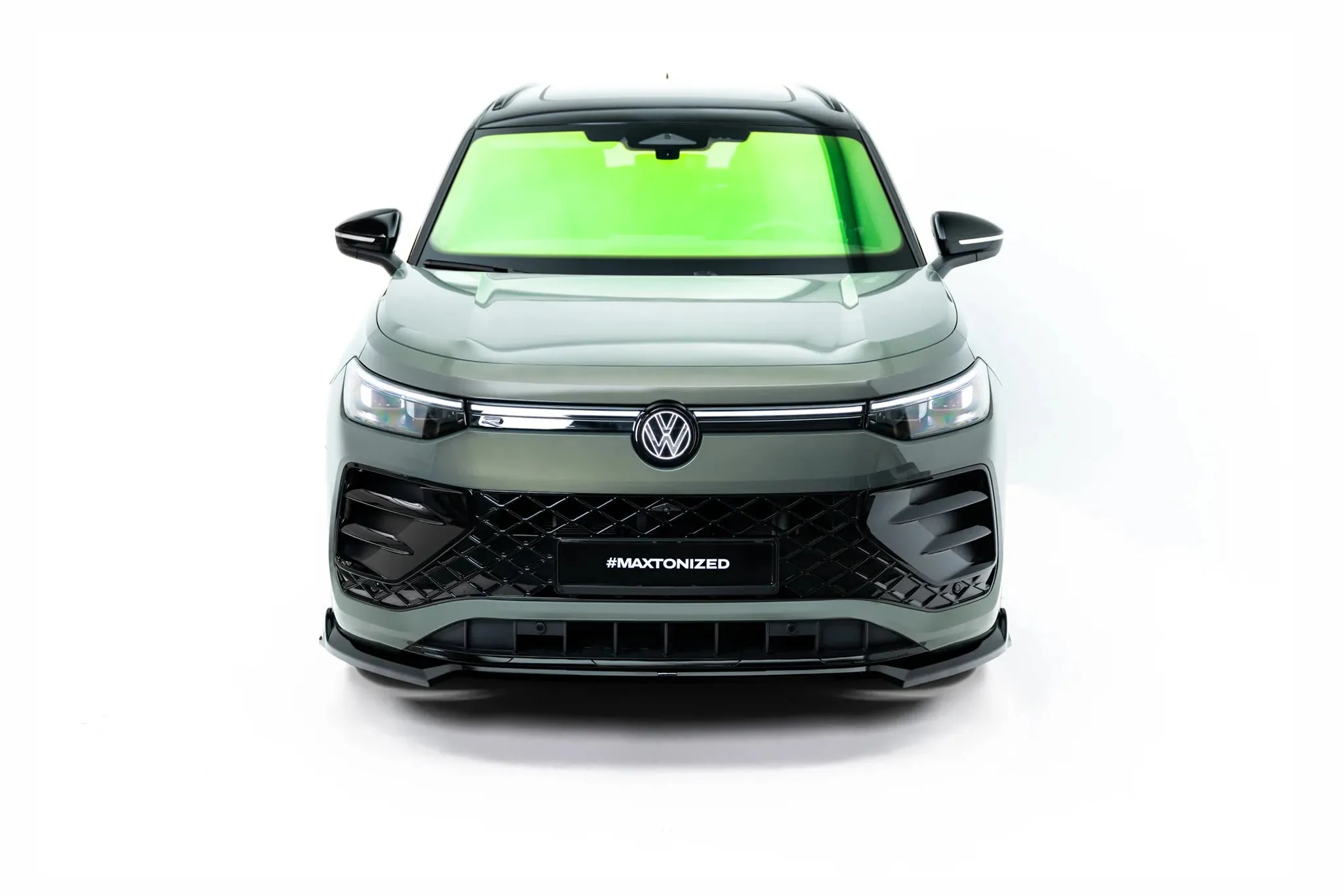Frontspoiler V.1 Volkswagen Tayron R-Line I 2024 -> | Glossy Black Edition – bilde 2