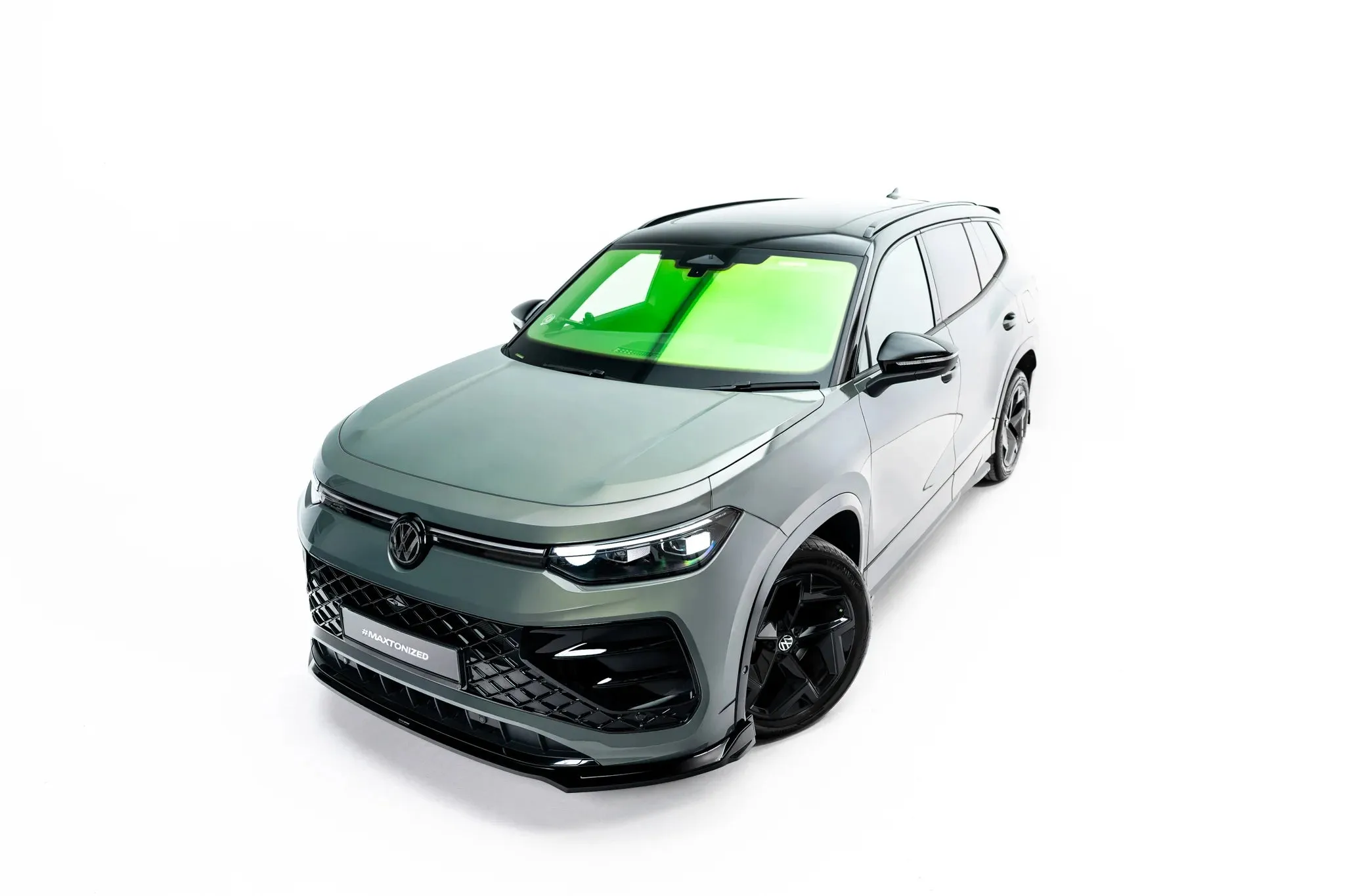 Frontspoiler V.1 Volkswagen Tayron R-Line I 2024 -> | Glossy Black Edition – bilde 3