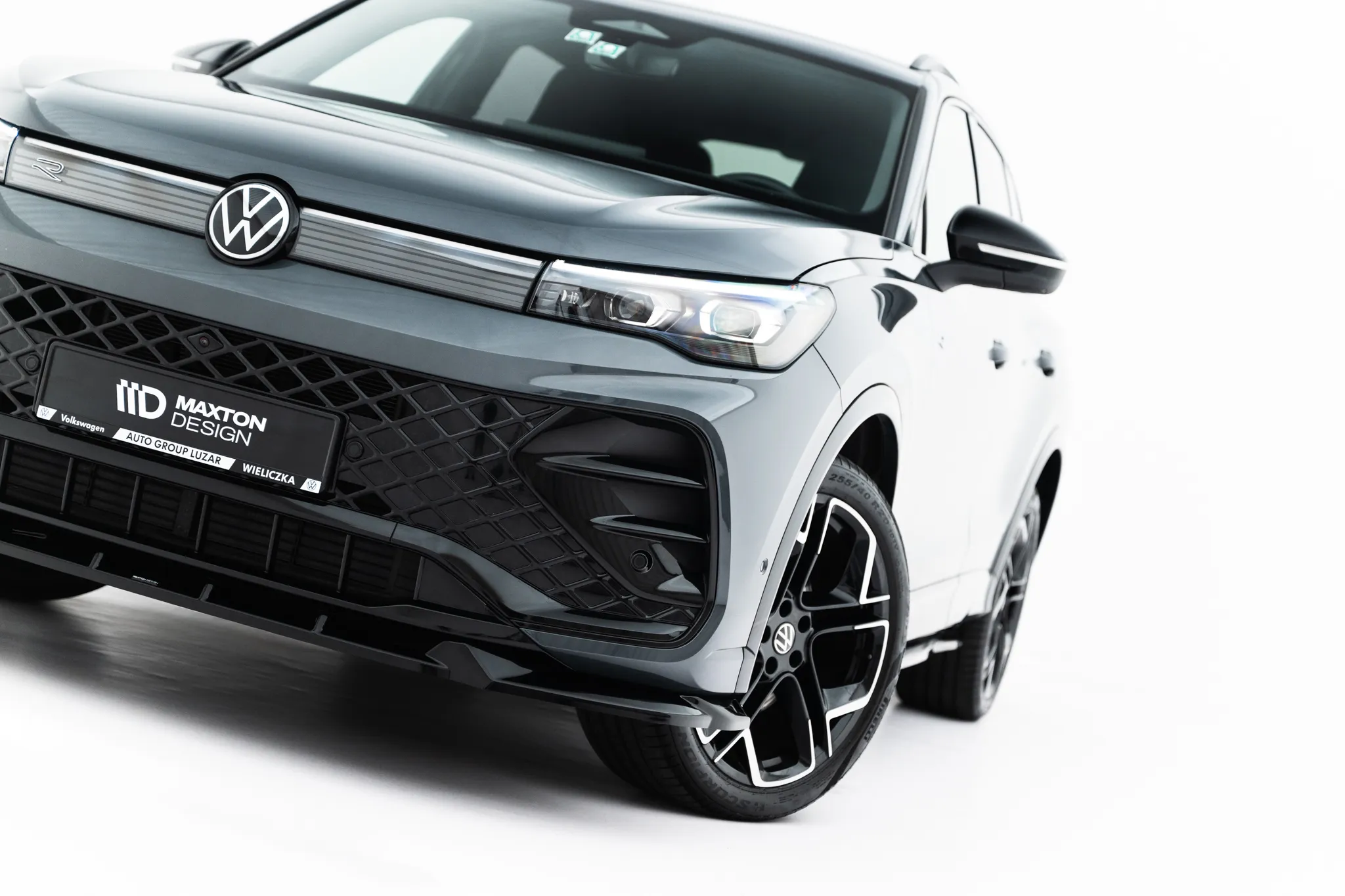 Frontspoiler V.1 VW Tiguan III 2024 -> | Glossy Black Edition – bilde 6