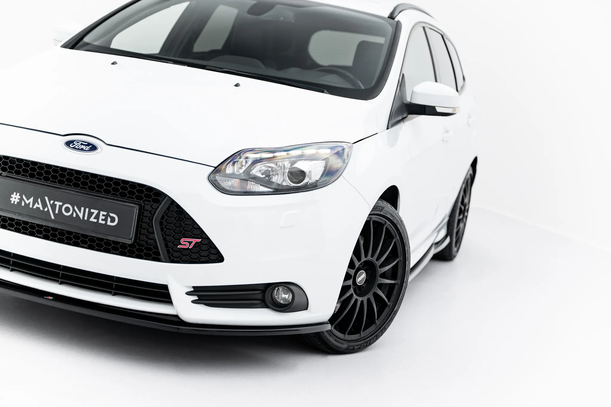 Frontspoiler V.2 Ford Focus MK3 ST 2012 - 2014 | Glossy Black Edition