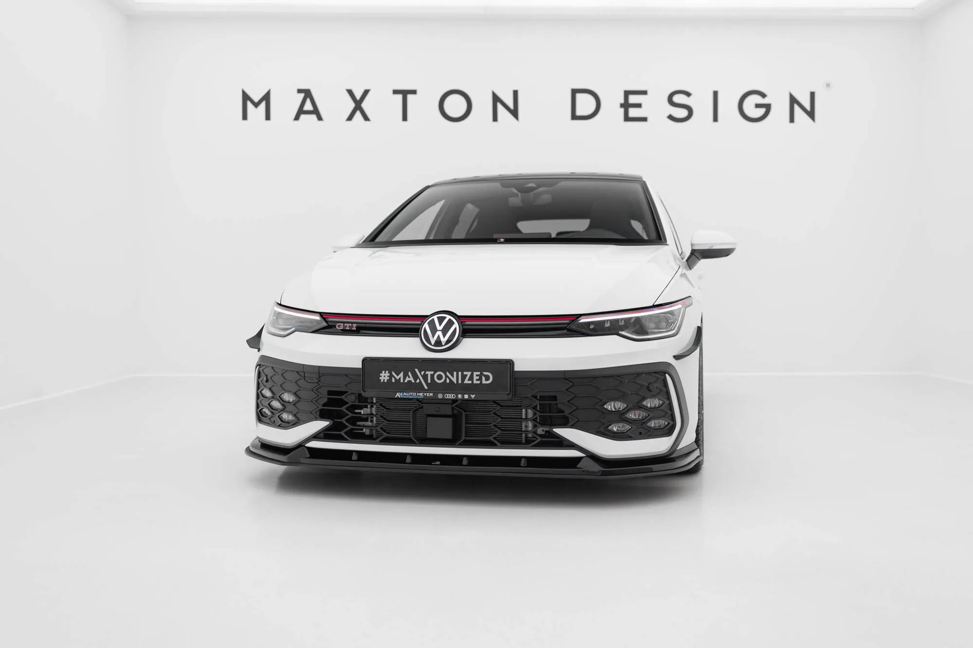 Frontspoiler V.2 Volkswagen Golf (R-Line/GTI/GTE) VIII Facelift 2024 - | Street Pro Black Edition