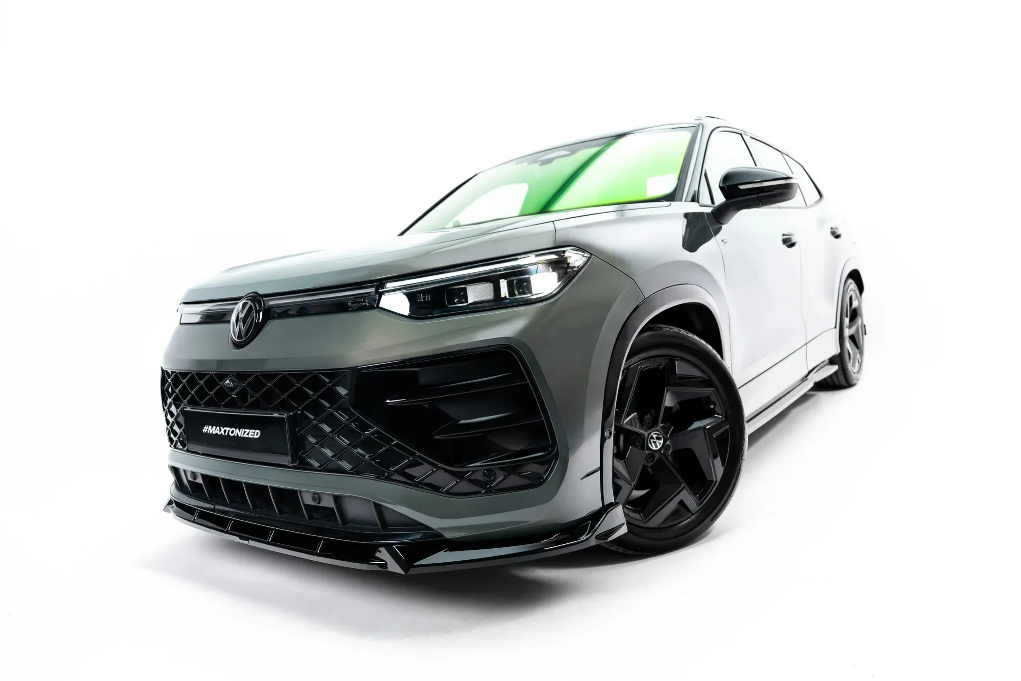 Frontspoiler V.2 Volkswagen Tayron R-Line I 2024 -> | Glossy Black Edition