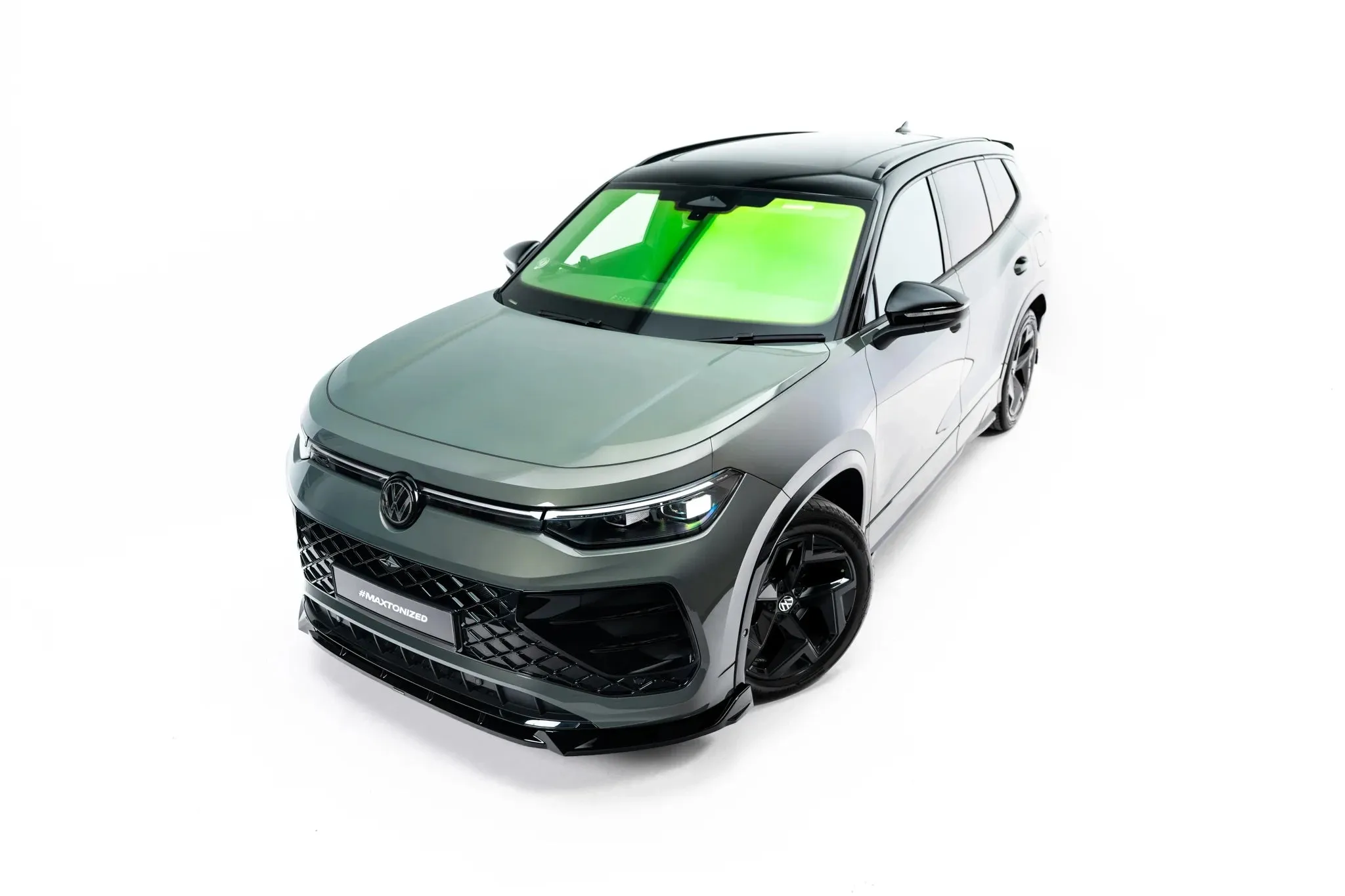 Frontspoiler V.2 Volkswagen Tayron R-Line I 2024 -> | Glossy Black Edition – bilde 3