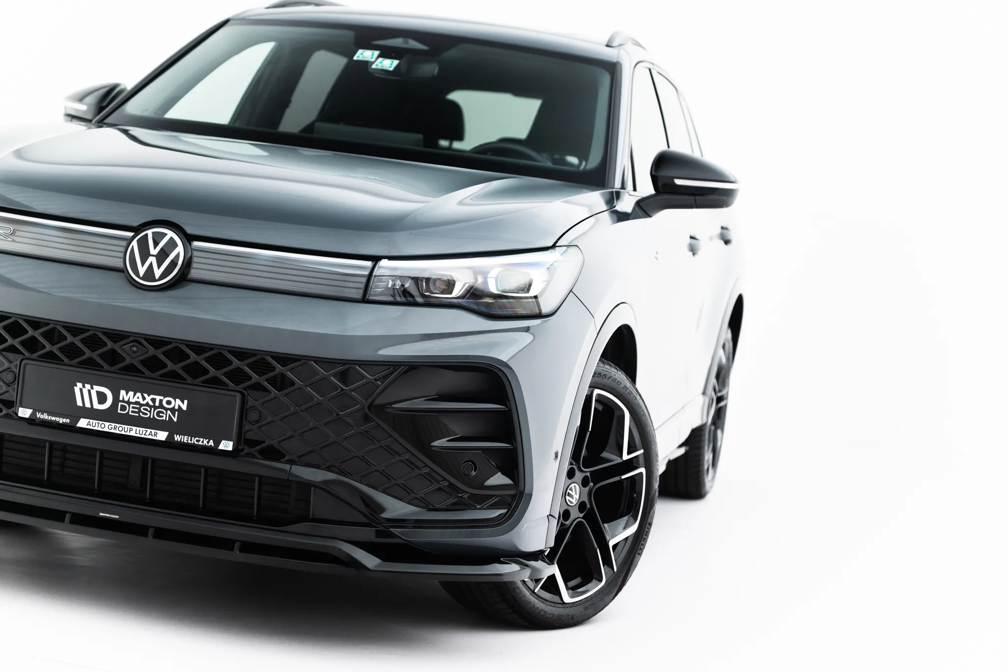 Frontspoiler V.2 VW Tiguan III 2024 -> | Glossy Black Edition – bilde 6