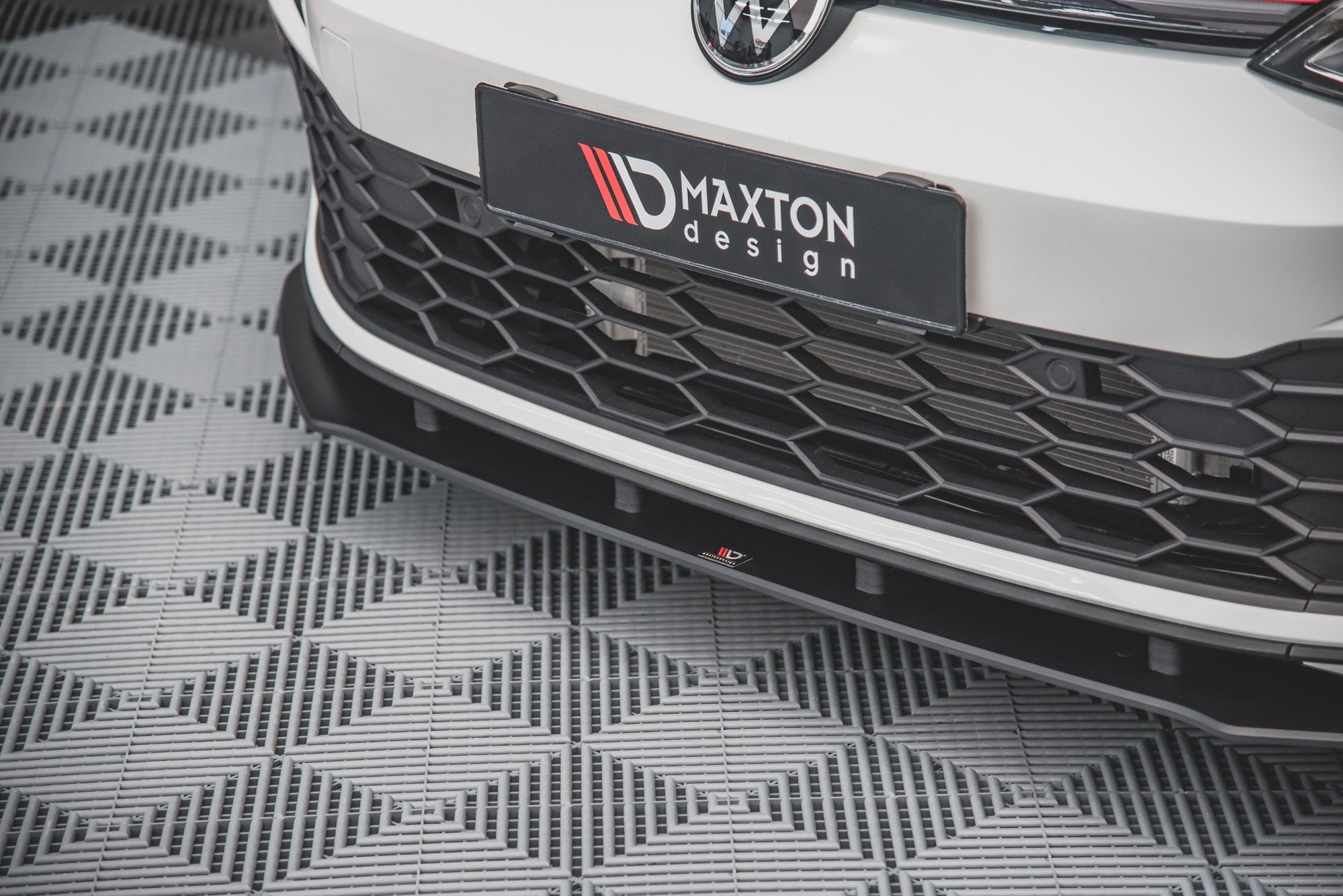 Frontspoiler Volkswagen Golf (GTI/GTD/R-Line/GTE) VIII Facelift 2020 - 2024 | Sport Glossy Black Edition – bilde 3