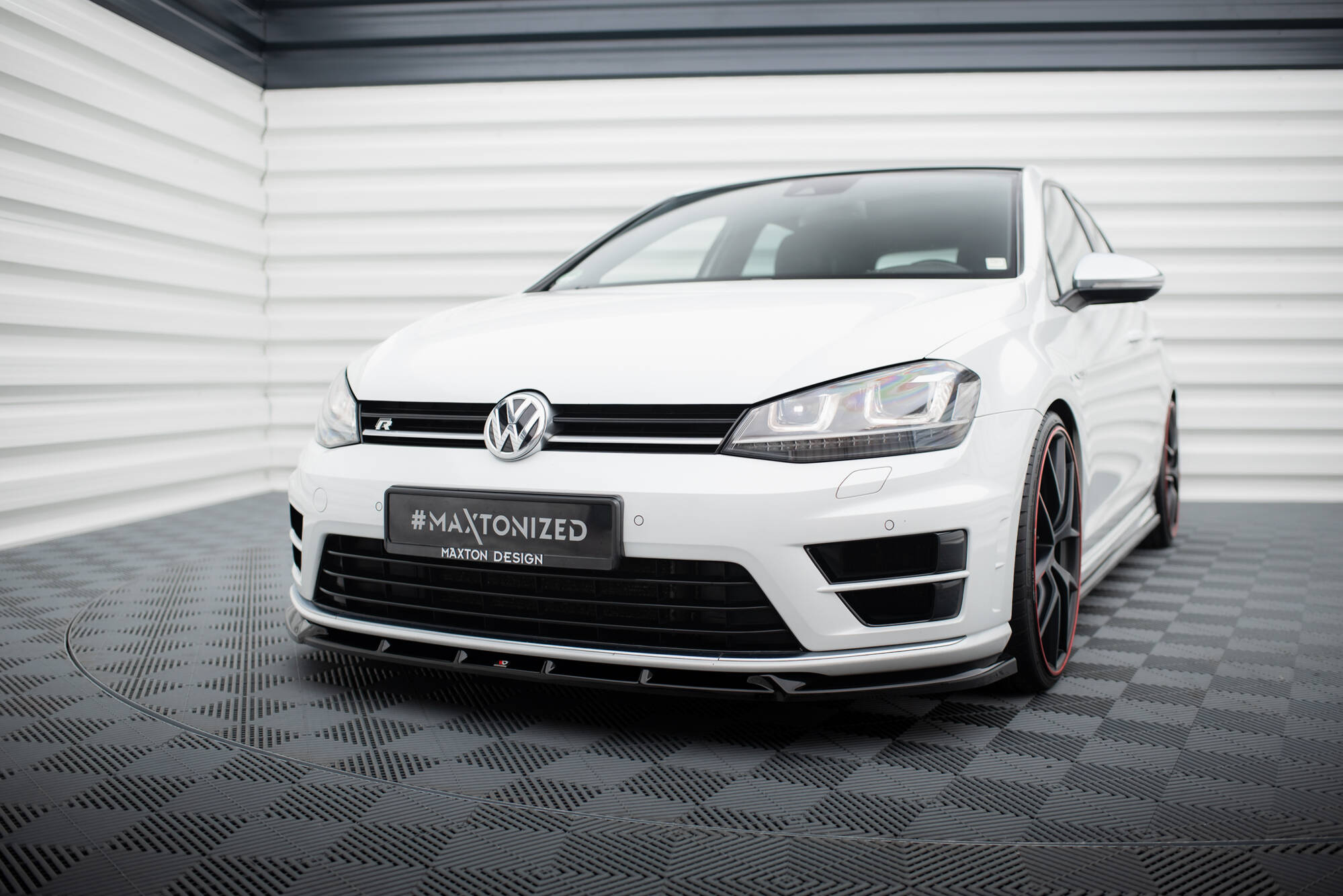 Frontspoiler Volkswagen Golf (R/R-Line) VII 2013 - 2016 | Sport Glossy Black Edition V5