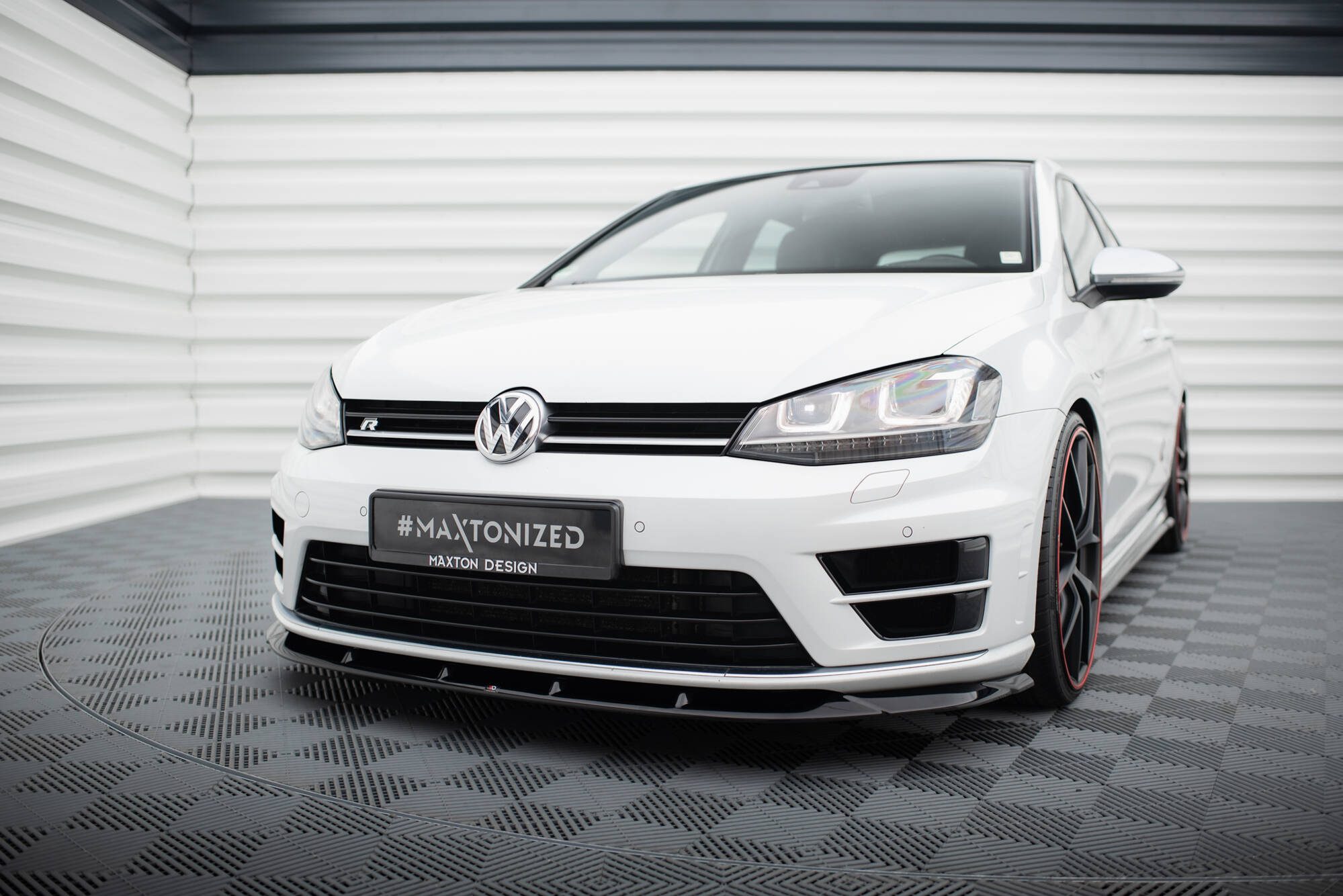 Frontspoiler Volkswagen Golf (R/R-Line) VII 2013 - 2016 | Sport Glossy Black V6