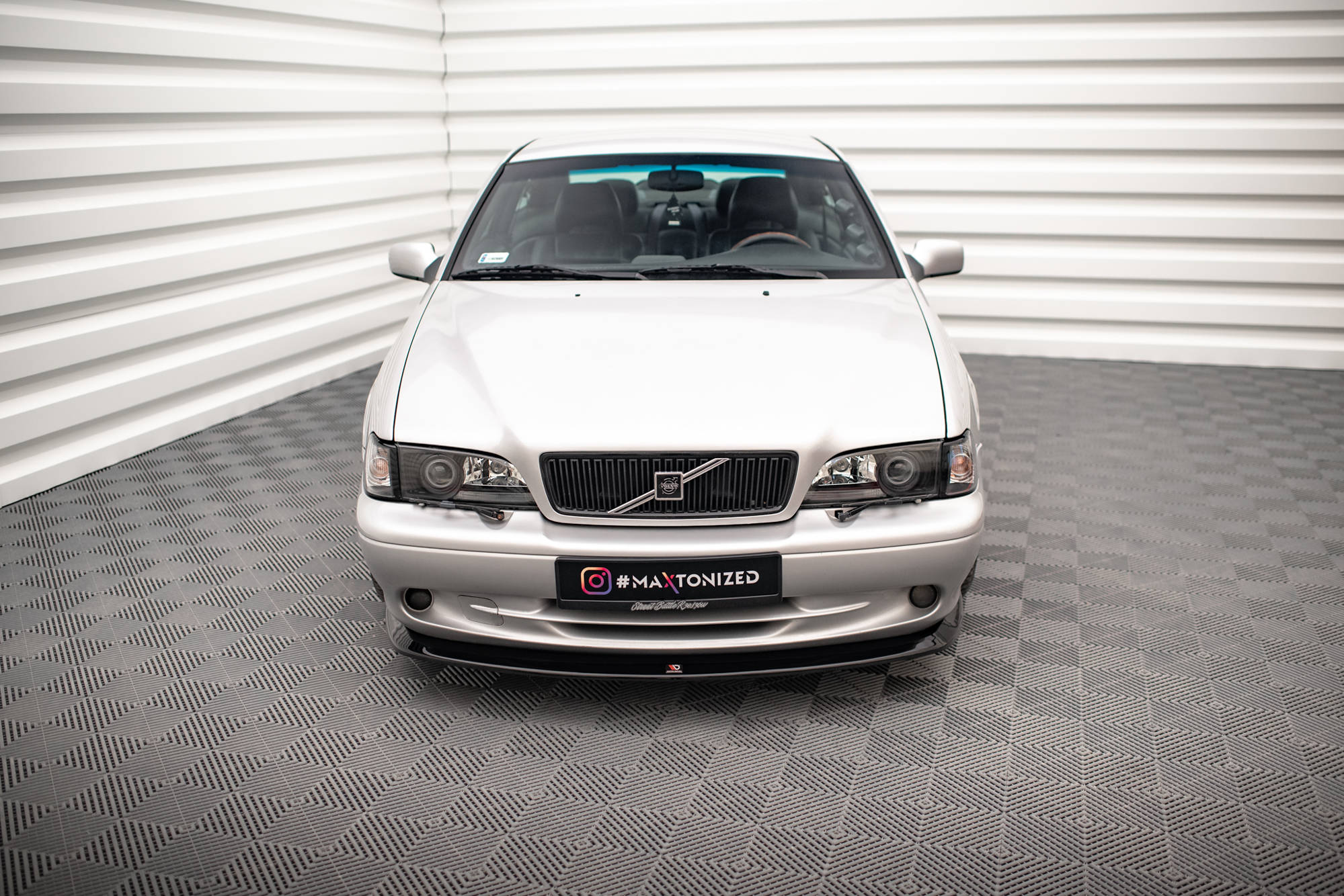 Frontspoiler  Volvo C70 I 1997-2005│ V.1 Glossy Black Edition – bilde 4