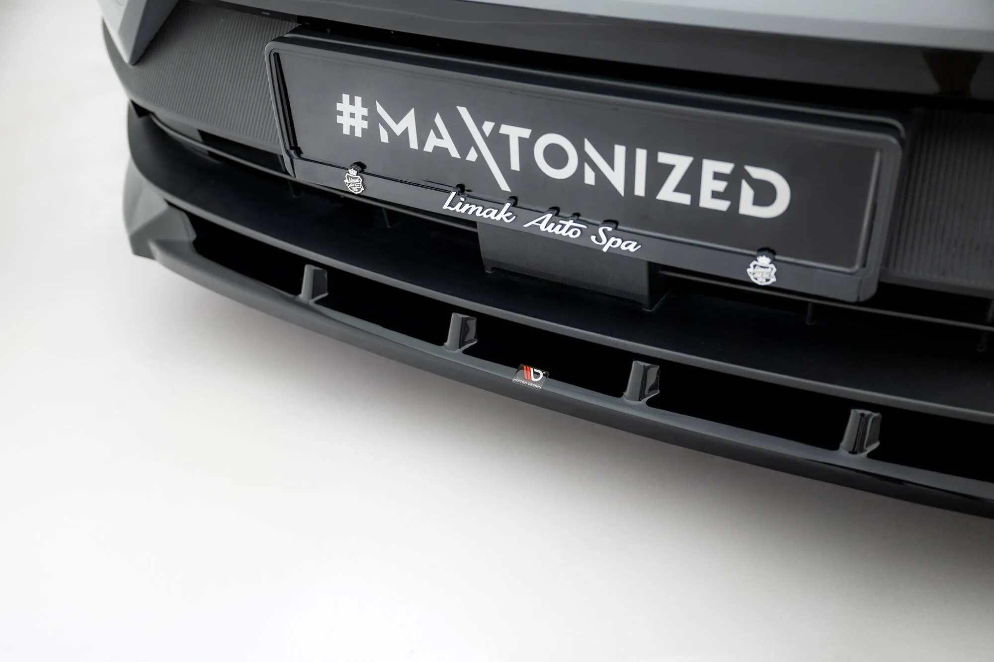 Frontspoiler Volvo EX30 2023 -> | Glossy Black Edition – bilde 3