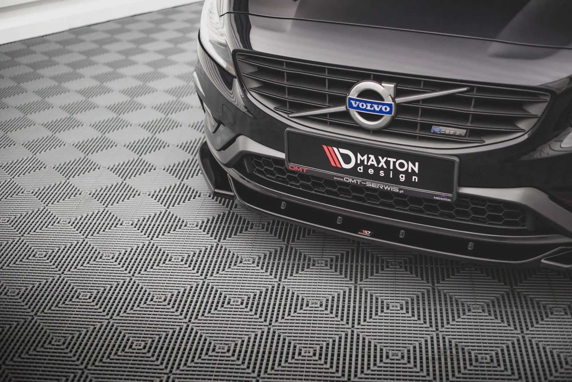 Frontspoiler Volvo S60 II R-Design 2014-2018 │ V.2 Glossy Black Edition