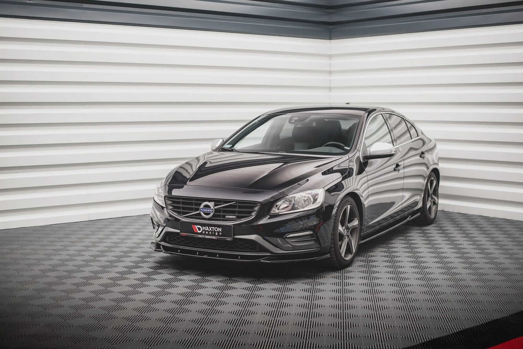 Frontspoiler Volvo S60 II R-Design 2014-2018 │ V.2 Glossy Black Edition – bilde 3