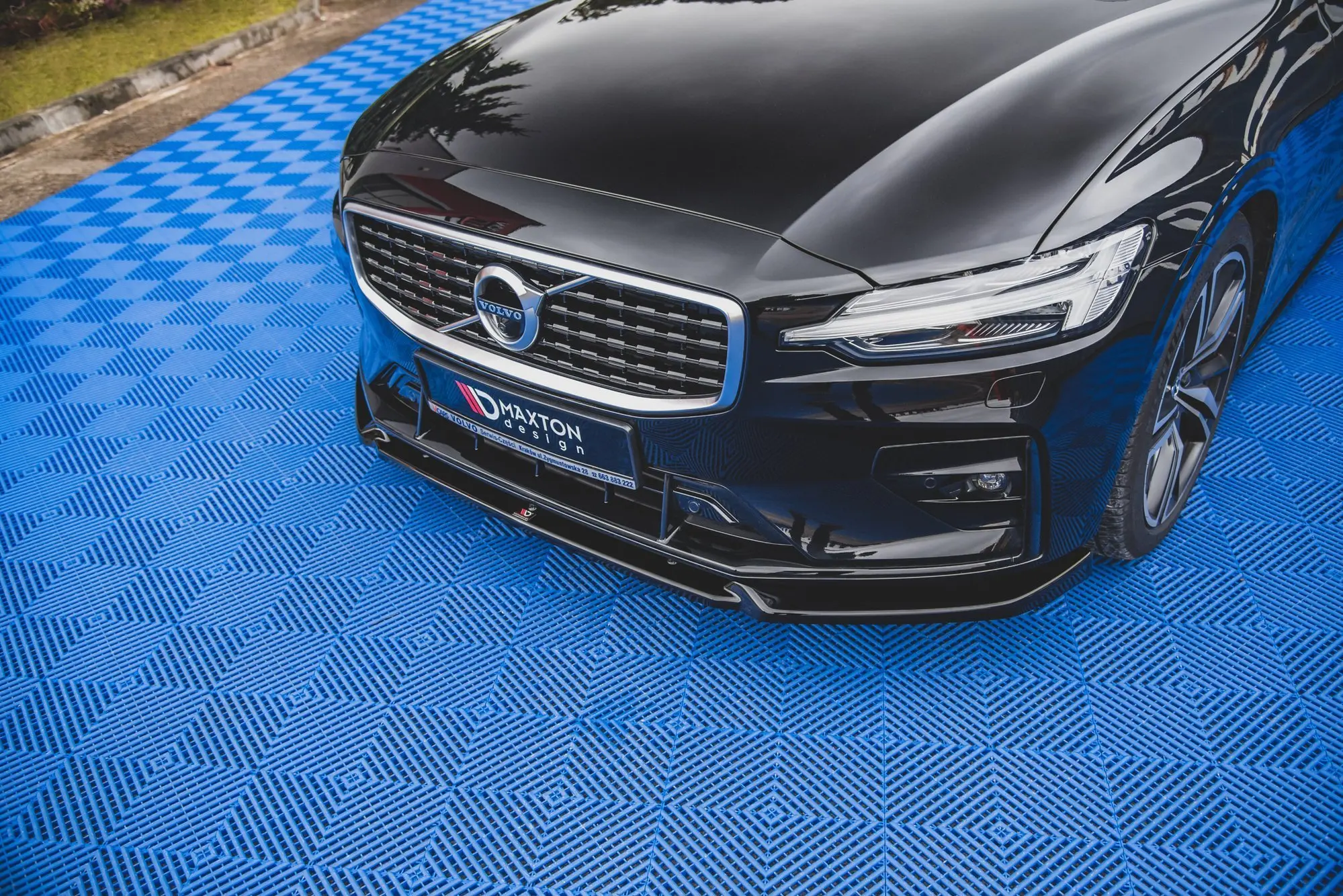 Frontspoiler Volvo S60 III / V60 III R-Design 2018 - 2024 │ V.1 Glossy Black Edition