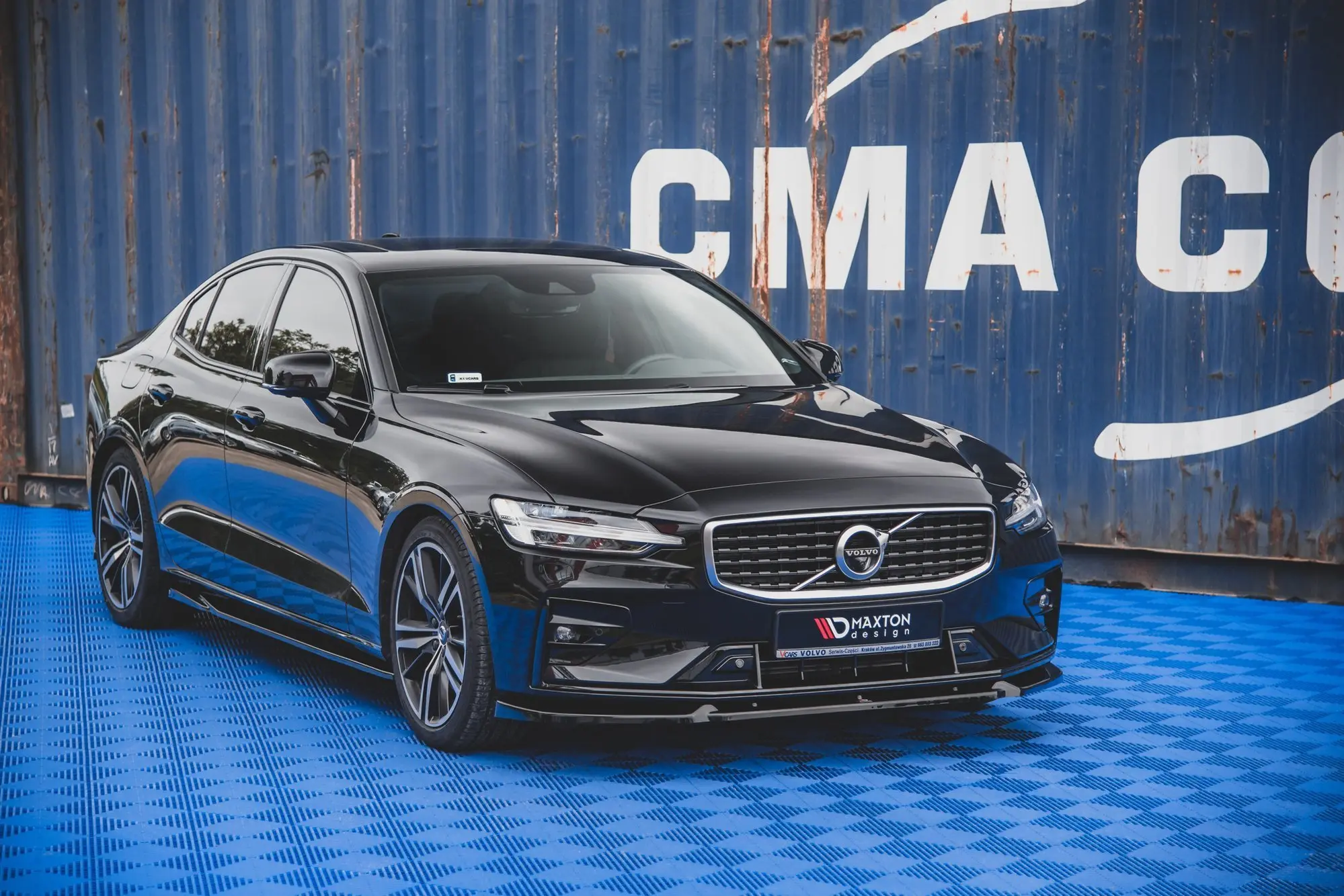 Frontspoiler Volvo S60 III / V60 III R-Design 2018 - 2024 │ V.1 Glossy Black Edition – bilde 2