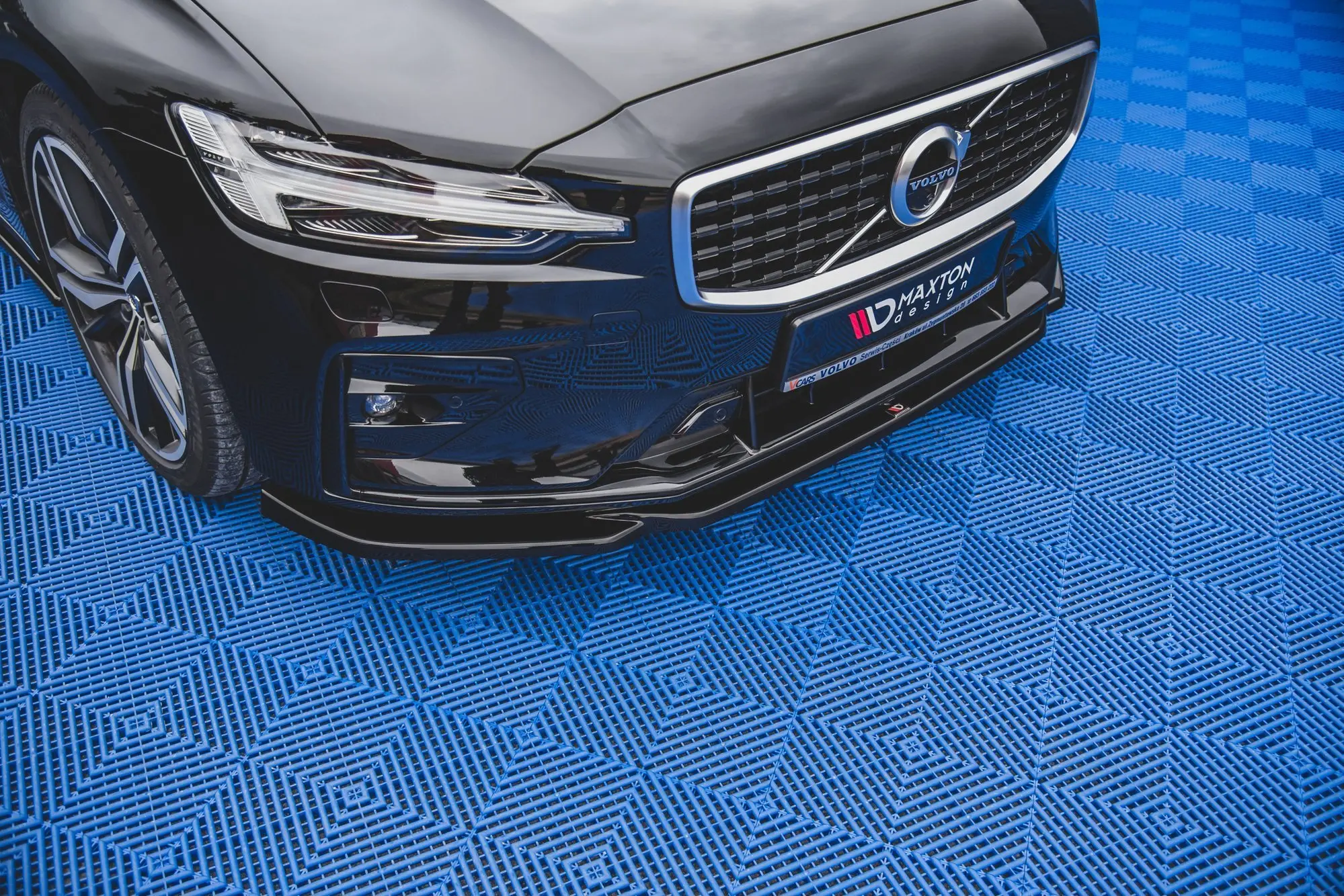 Frontspoiler Volvo S60 III / V60 III R-Design 2018 - 2024 │ V.2 Glossy Black Edition