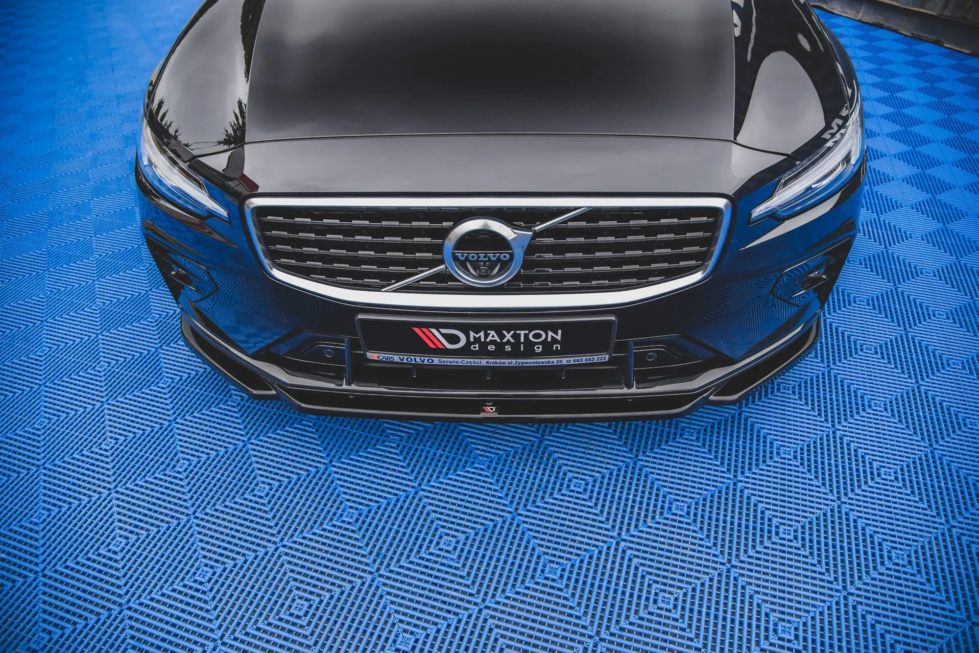 Frontspoiler Volvo S60 III / V60 III R-Design 2018 - 2024 │ V.2 Glossy Black Edition – bilde 3