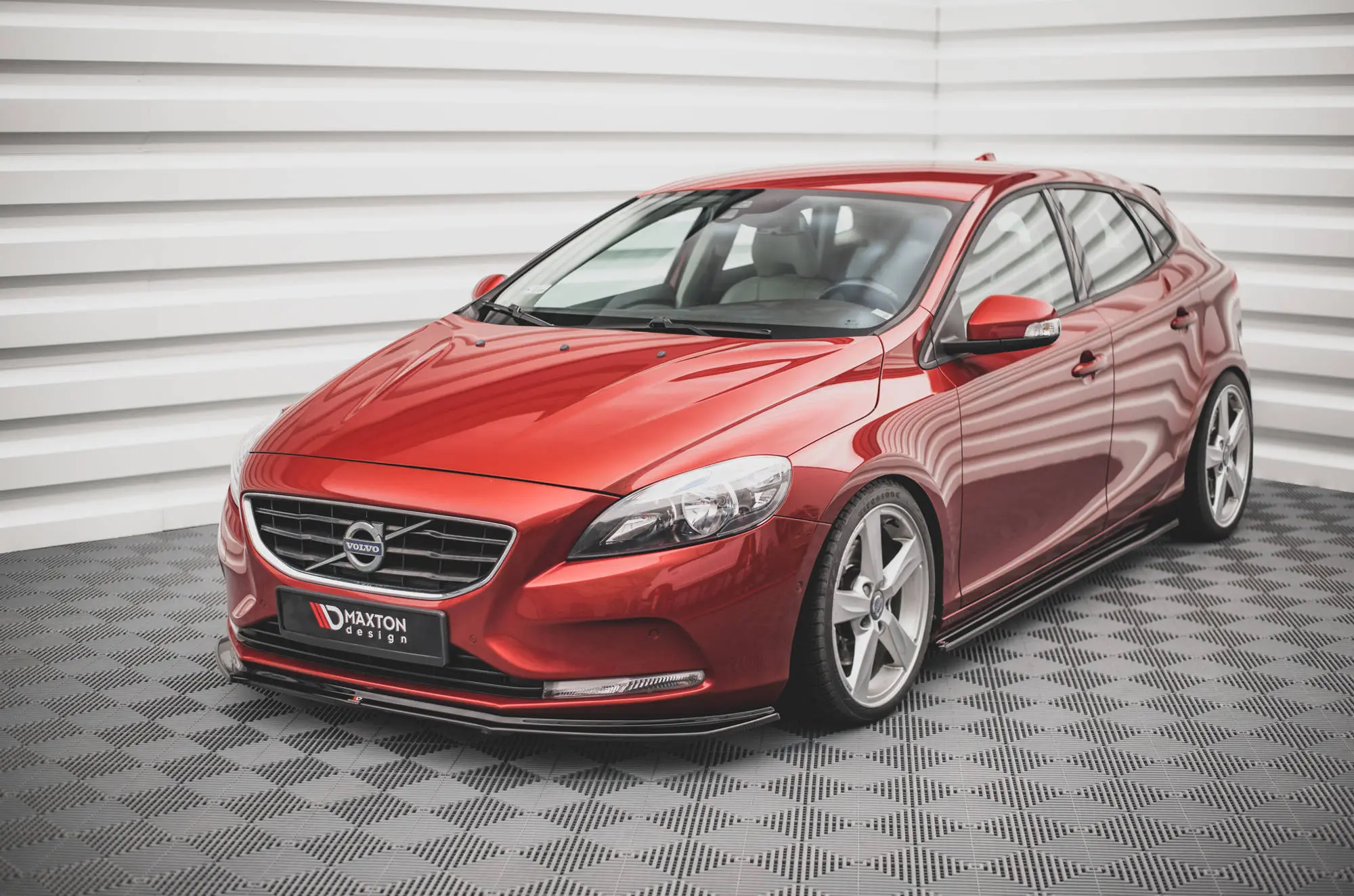 Frontspoiler  Volvo V40 2012-2019 │Glossy Black Edition – bilde 3
