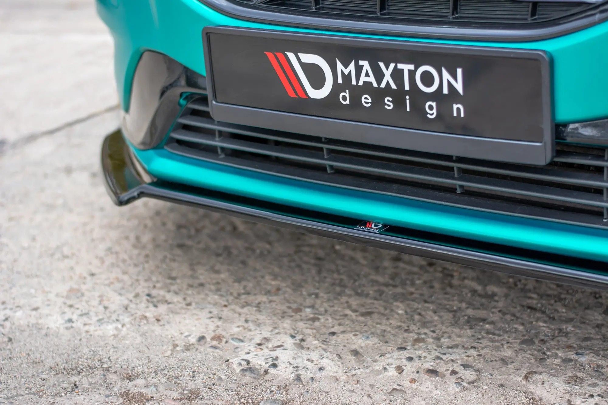 Frontspoiler Volvo V40 R-Design 2012-2019 | Glossy Black Edition – bilde 2