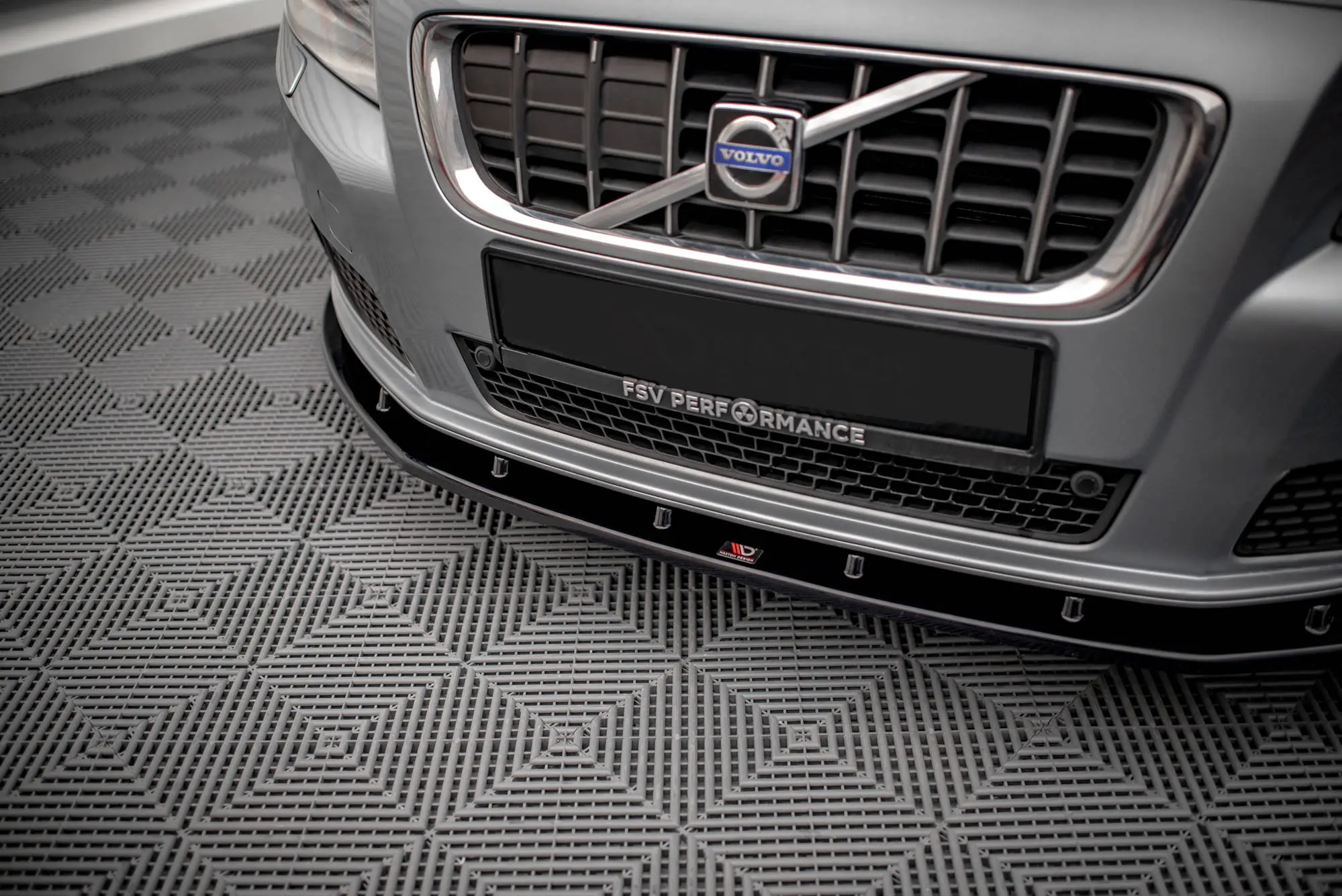 Frontspoiler Volvo V70 III 2007 - 2013 | V.1 Glossy Black Edition