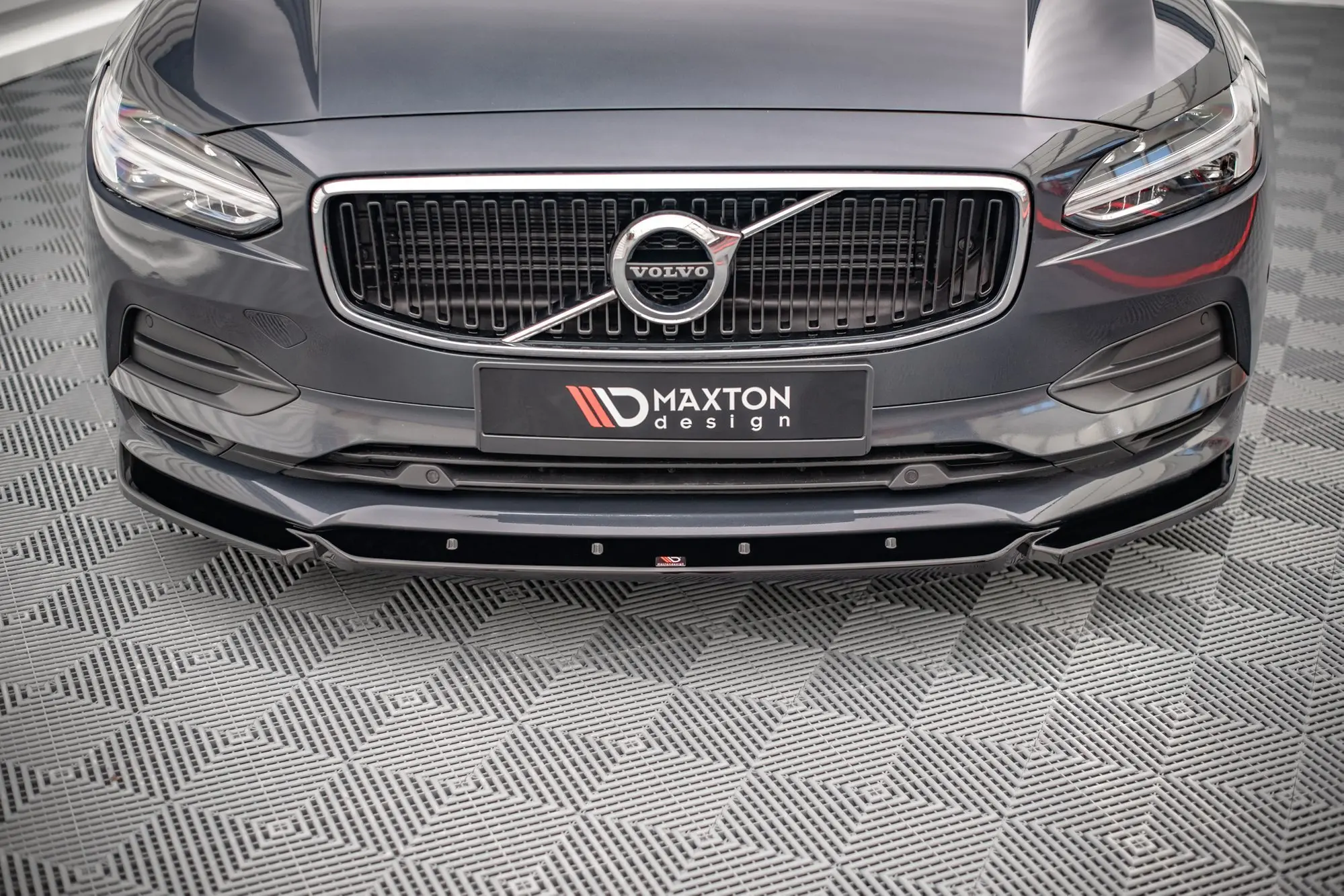 Frontspoiler Volvo V90 II 2016-2020 | V.1 Glossy Black Edition