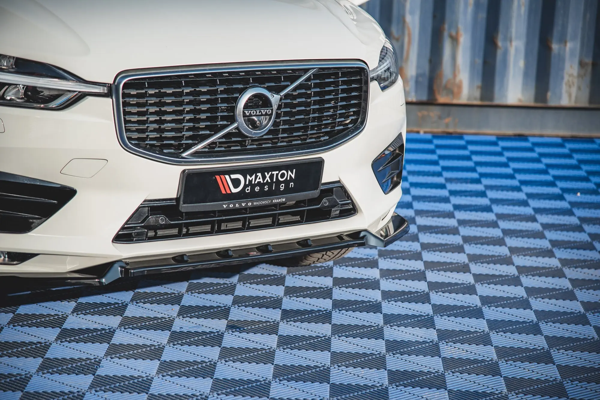 Frontspoiler Volvo XC60 II R-Design 2017 - 2021 | V.2 Glossy Black Edition