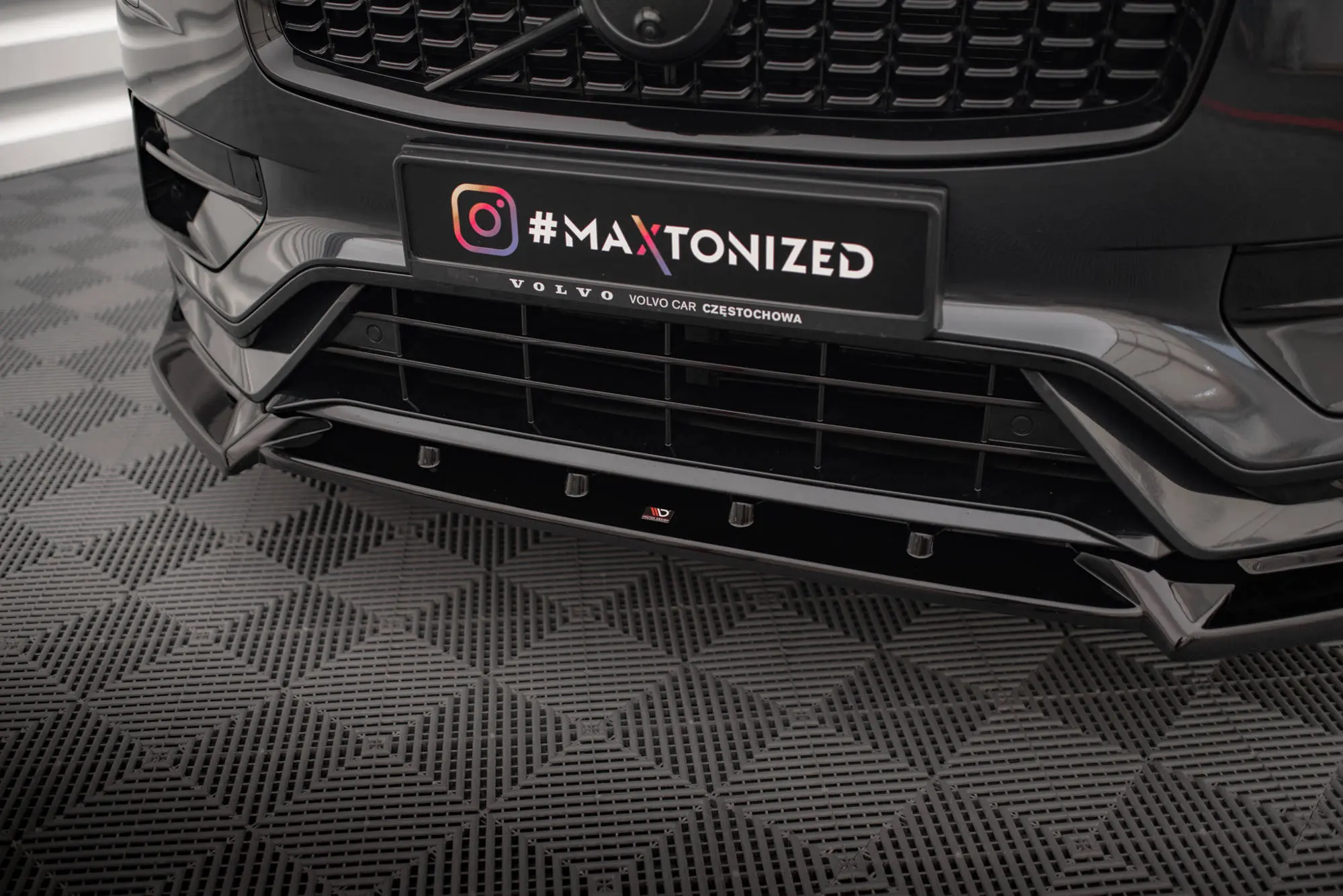Frontspoiler  Volvo XC90 II R-Design Facelift 2019-> | V.2 Glossy Black Edition