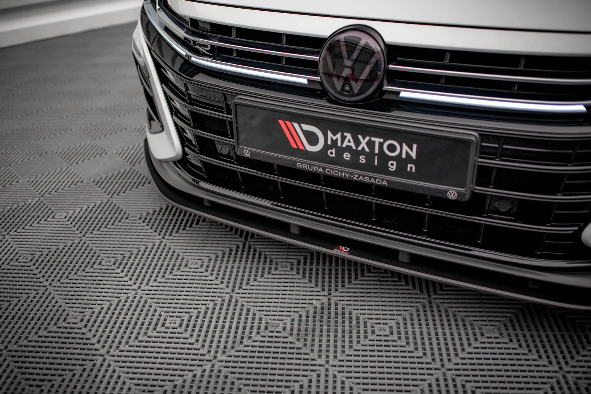 Frontspoiler VW Arteon R Facelift 2020 - 2025 | Street Pro Black Edition – bilde 5