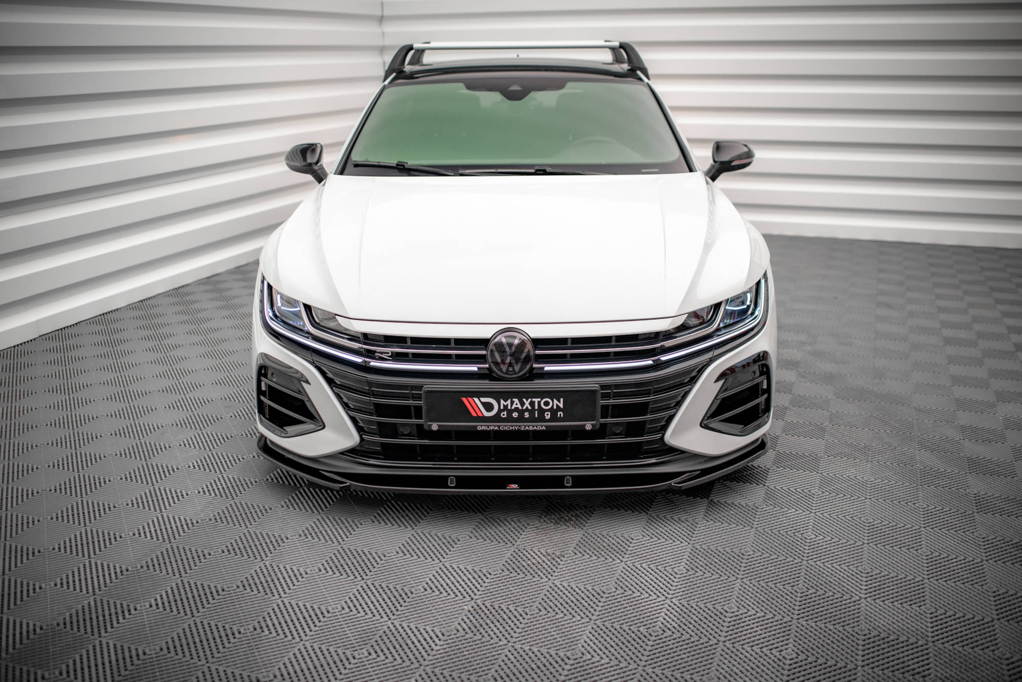 Frontspoiler VW Arteon R Facelift 2020 - 2025 | V.1 Glossy Black Edition – bilde 2