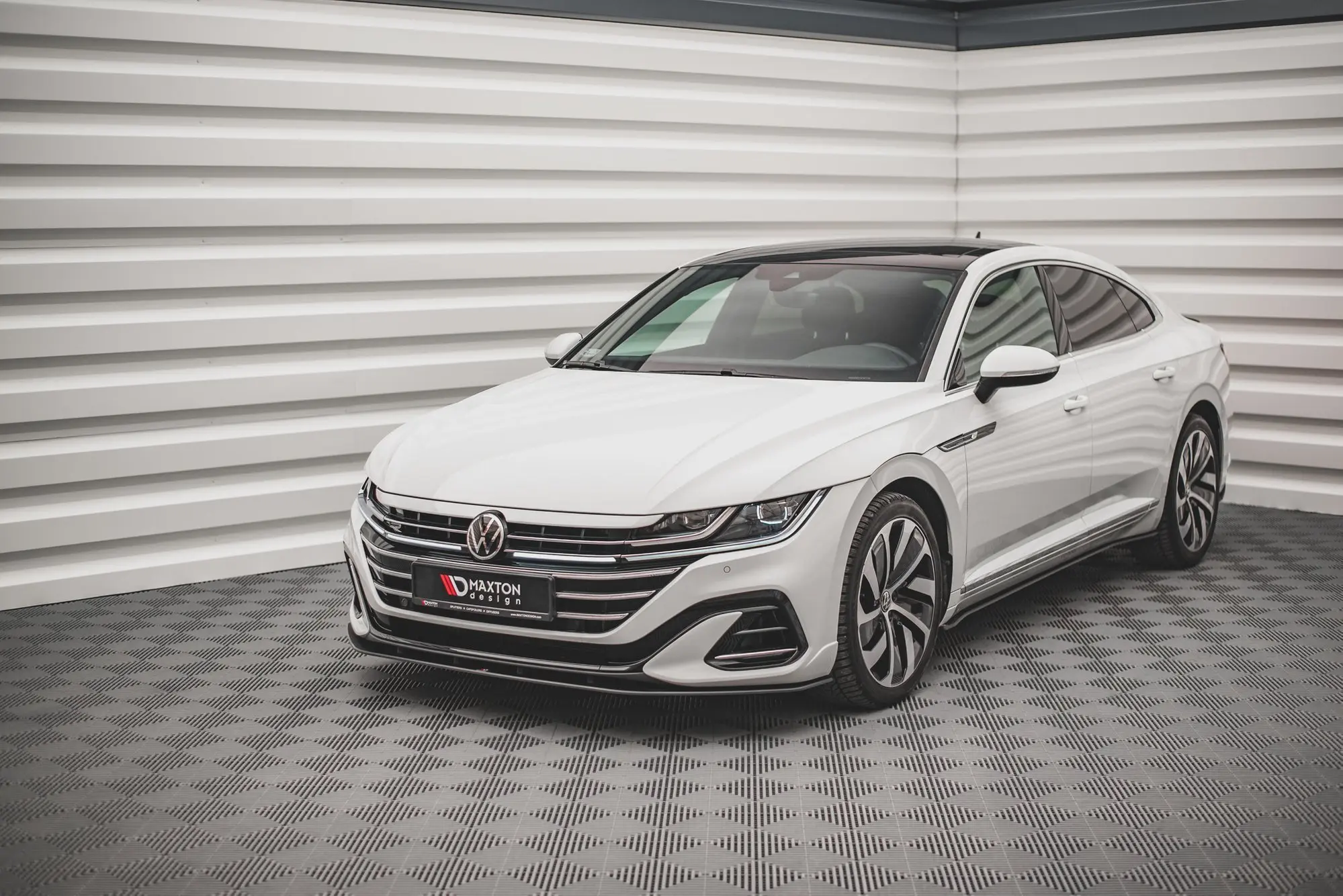 Frontspoiler VW Arteon R-Line Facelift 2020 - 2025 | Street Pro Black Edition – bilde 3