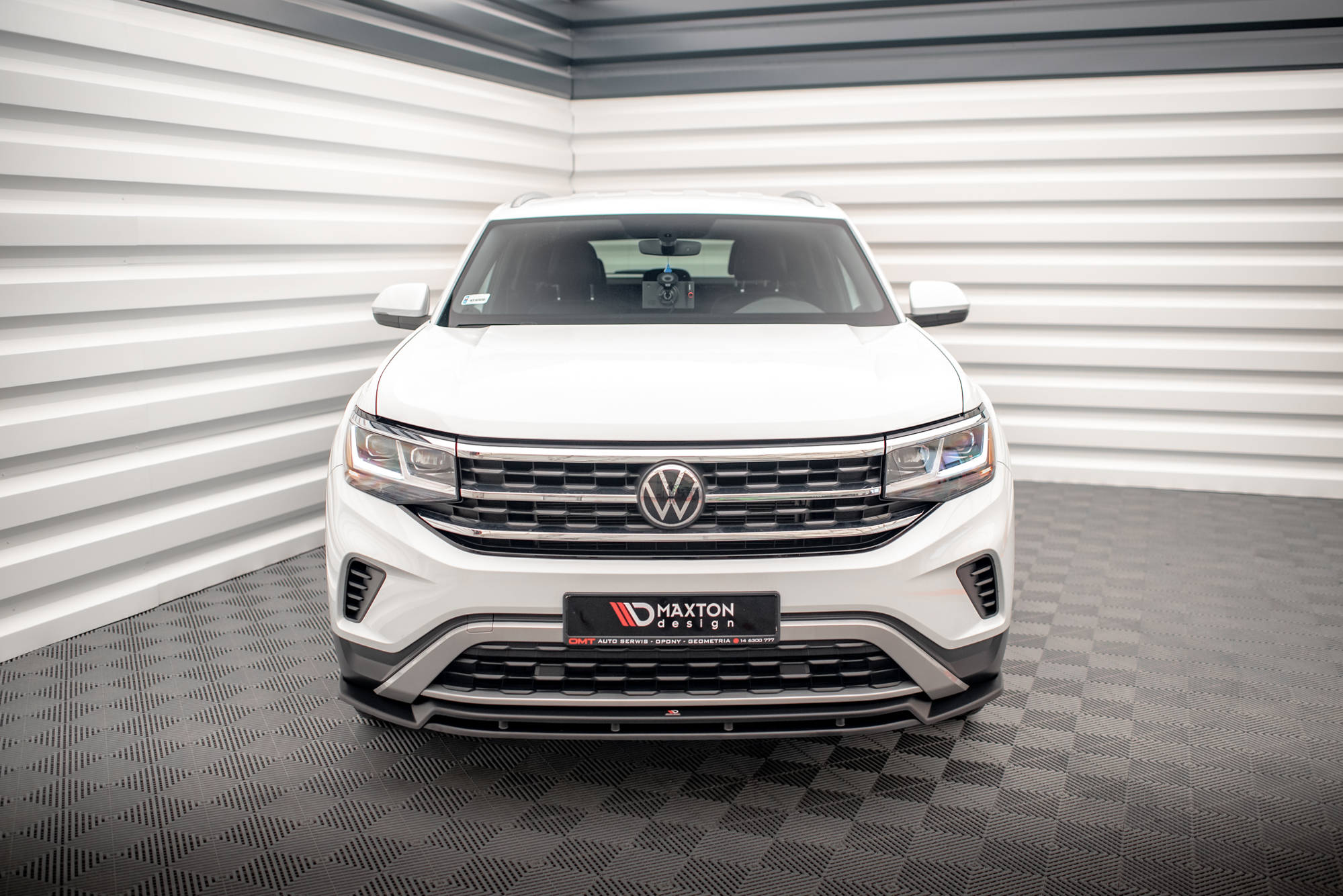 Frontspoiler VW Atlas Cross Sport Facelift 2020-> | V.2 Glossy Black Edition – bilde 2