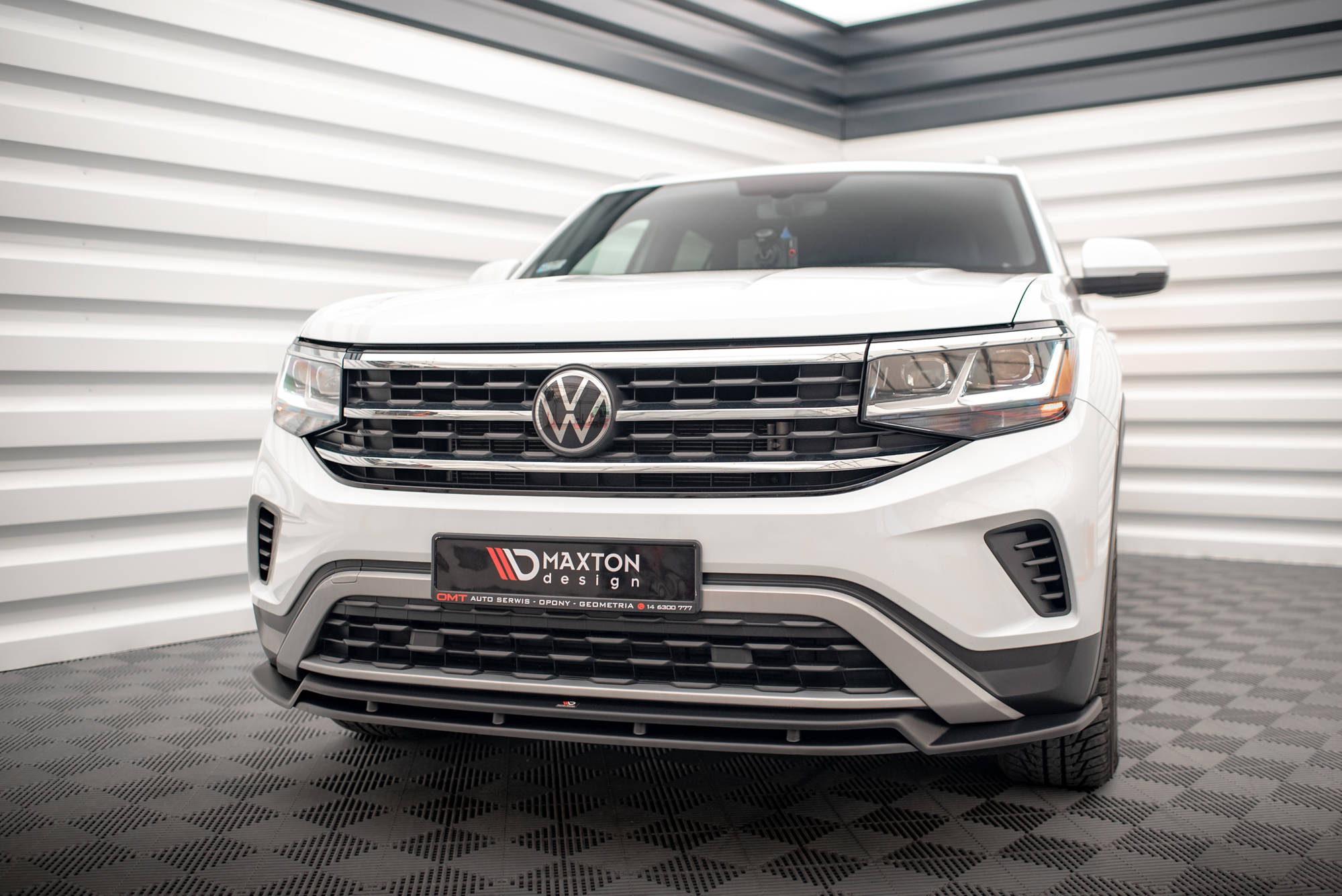 Frontspoiler VW Atlas Cross Sport Facelift 2020-> | V.2 Glossy Black Edition – bilde 4