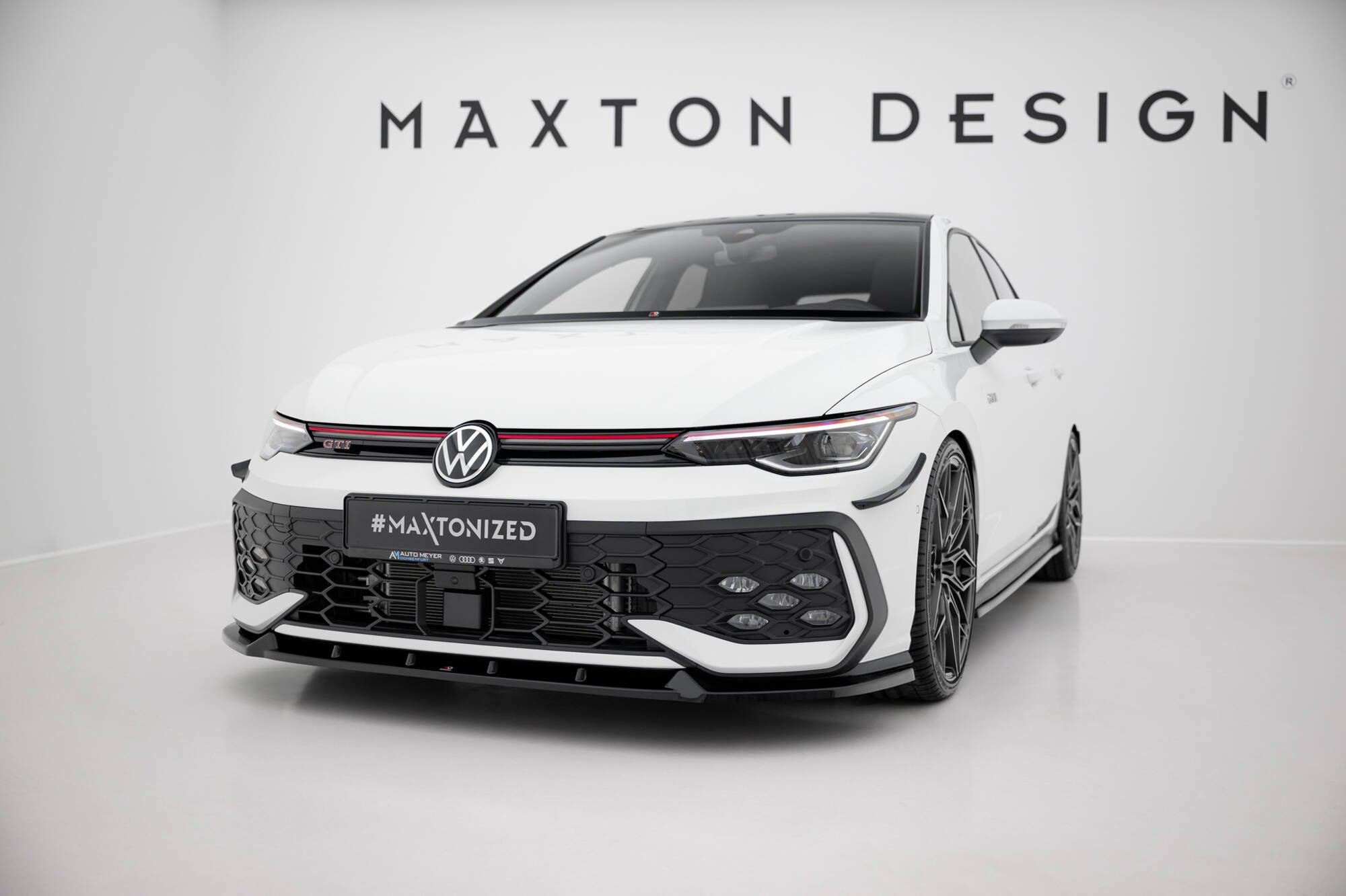 Frontspoiler VW Golf (R-Line/GTE/GTI) VIII Facelift 2024 -> | Sport Glossy Black Edition V2