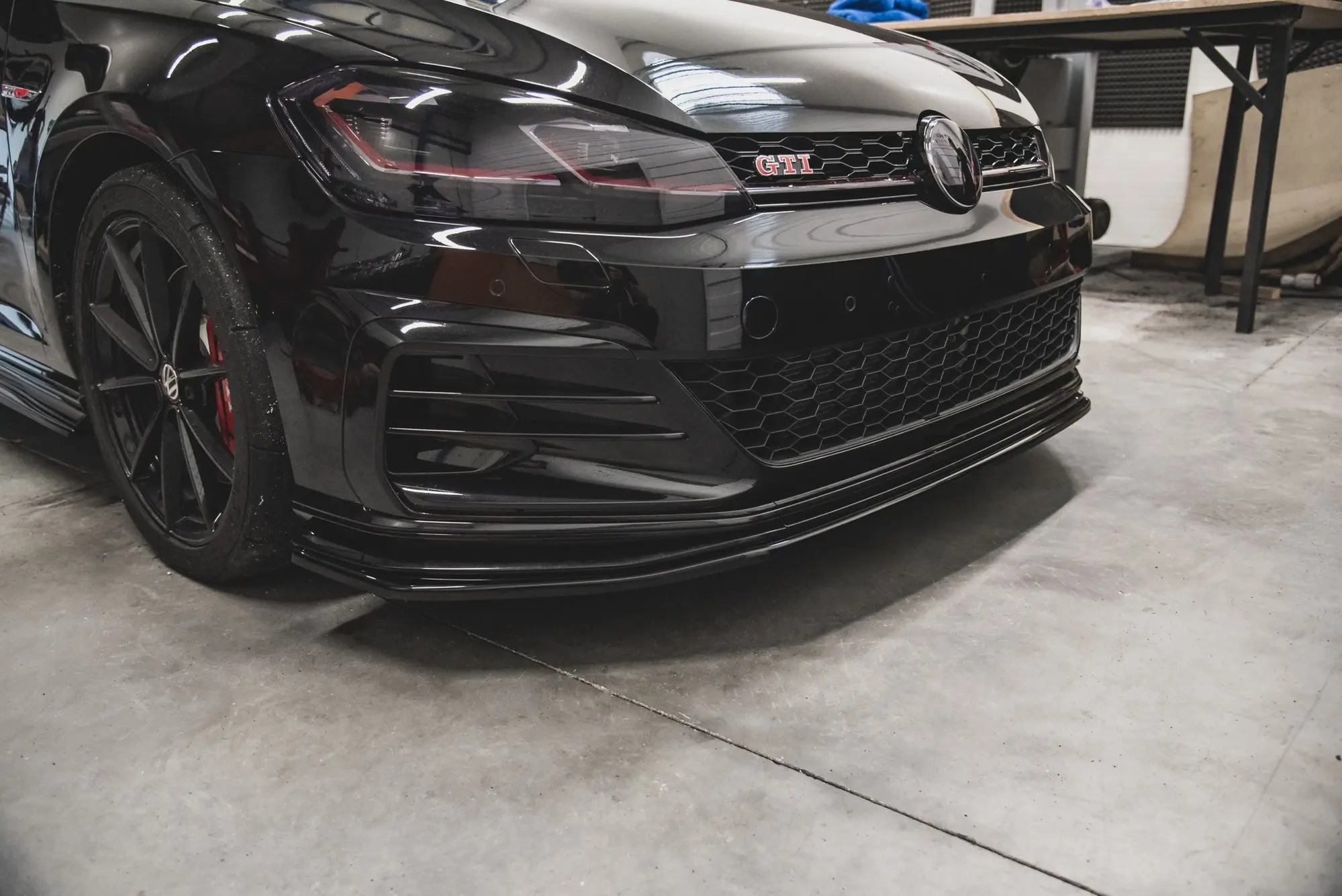 Frontspoiler VW Golf VII GTI TCR 2019 | Glossy Black Edition