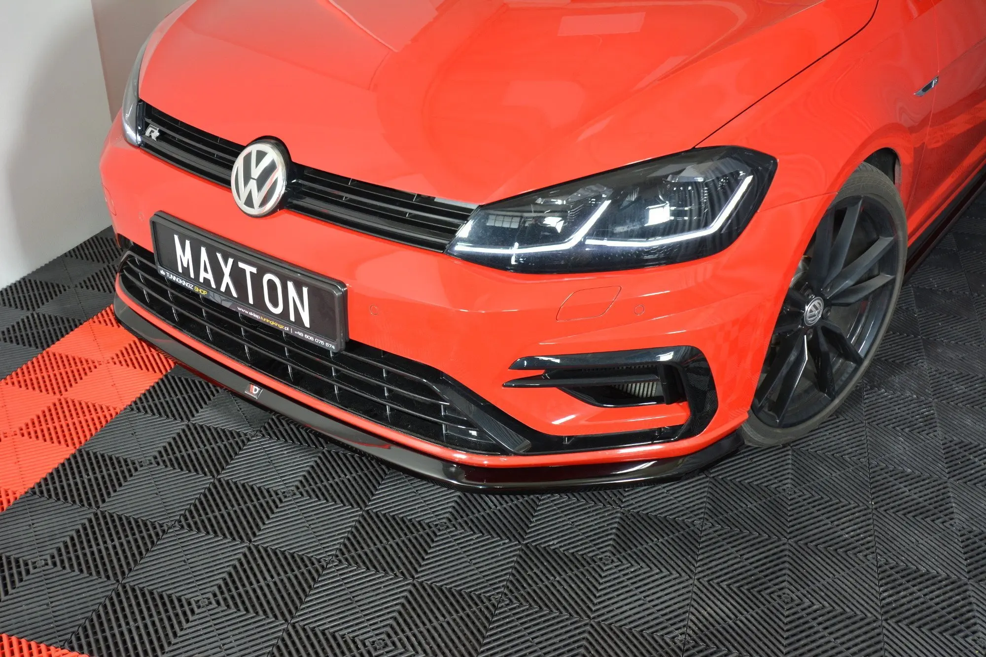Frontspoiler VW Golf VII R / R-Line Facelift 2017-2020 | V.6 Glossy Black Edition