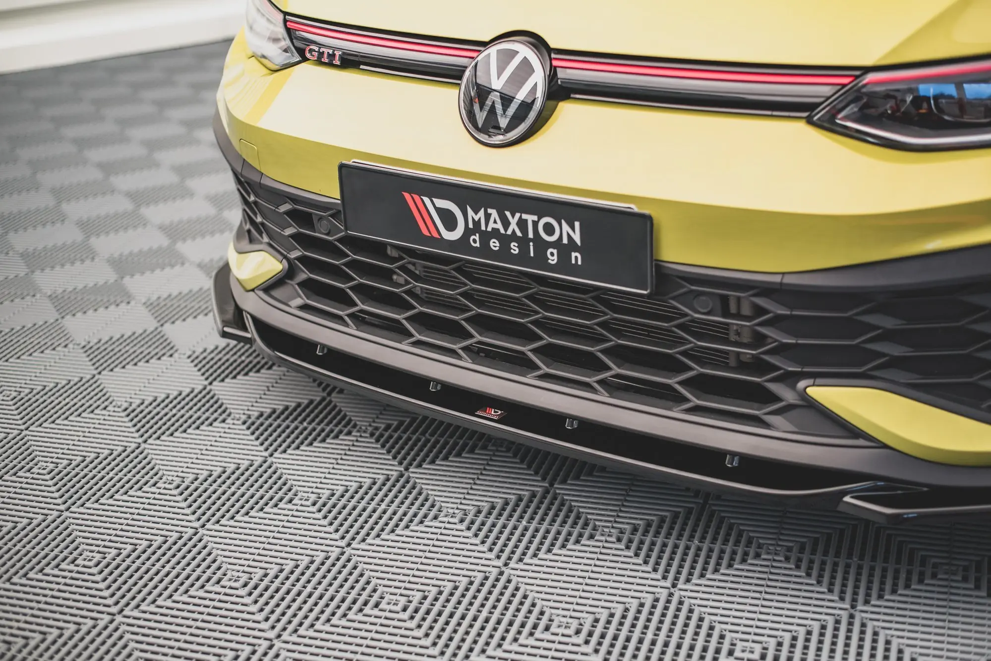 Frontspoiler VW Golf VIII GTI Clubsport 2020-> | V.2 Glossy Black Edition