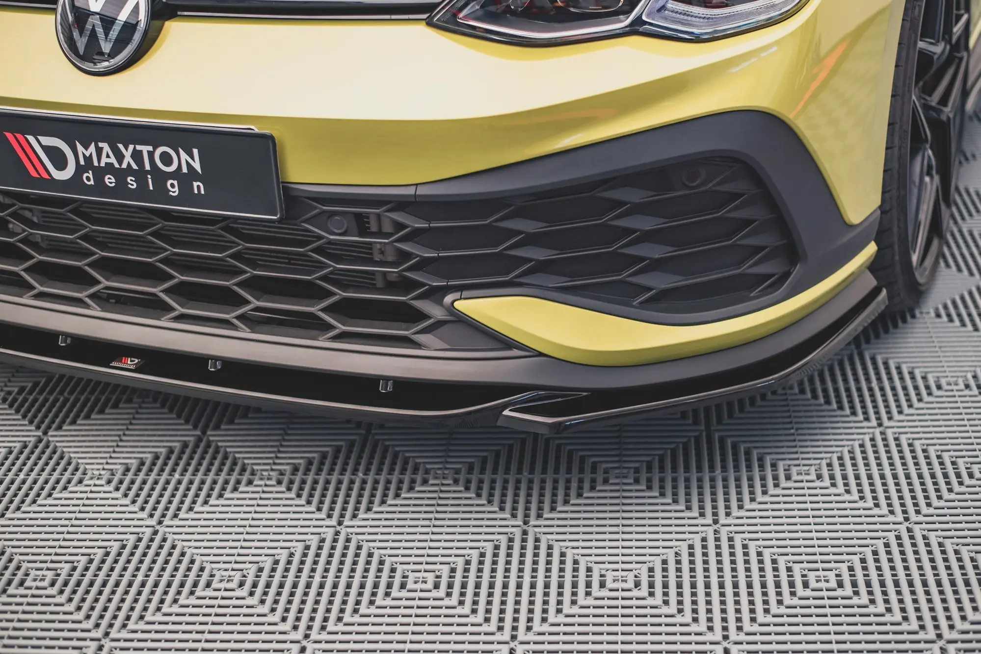 Frontspoiler VW Golf VIII GTI Clubsport 2020-> | V.2 Glossy Black Edition – bilde 2