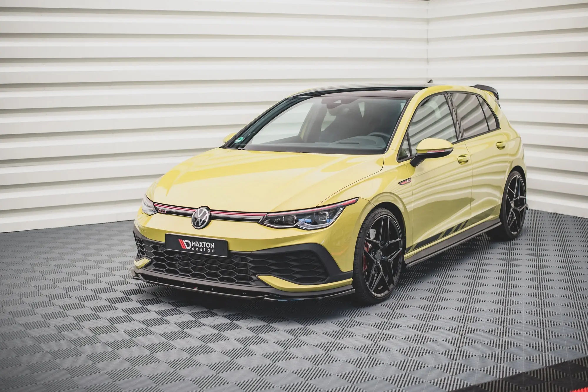 Frontspoiler VW Golf VIII GTI Clubsport 2020-> | V.2 Glossy Black Edition – bilde 4