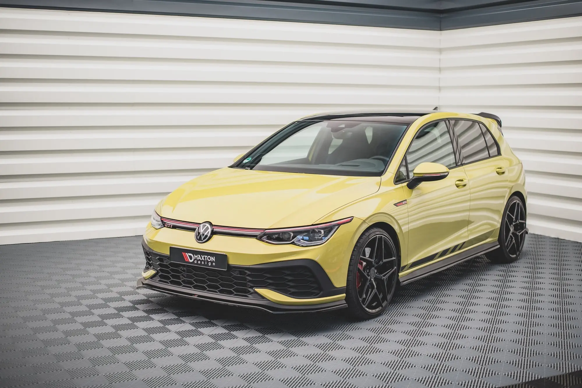 Frontspoiler VW Golf VIII GTI Clubsport 2020-> | V.3 Glossy Black Edition – bilde 3