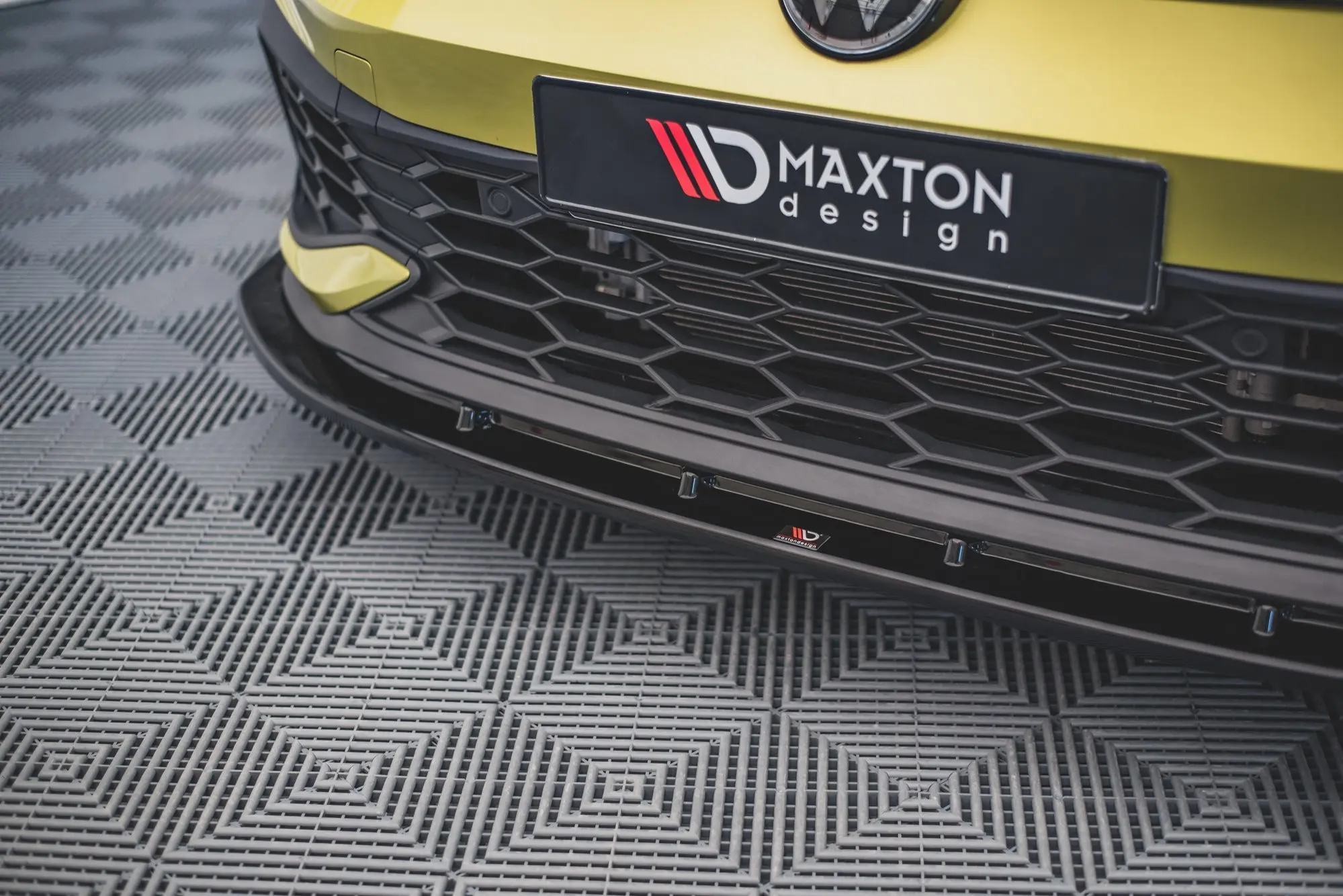 Frontspoiler VW Golf VIII GTI Clubsport 2020-> | V.4 Glossy Black Edition