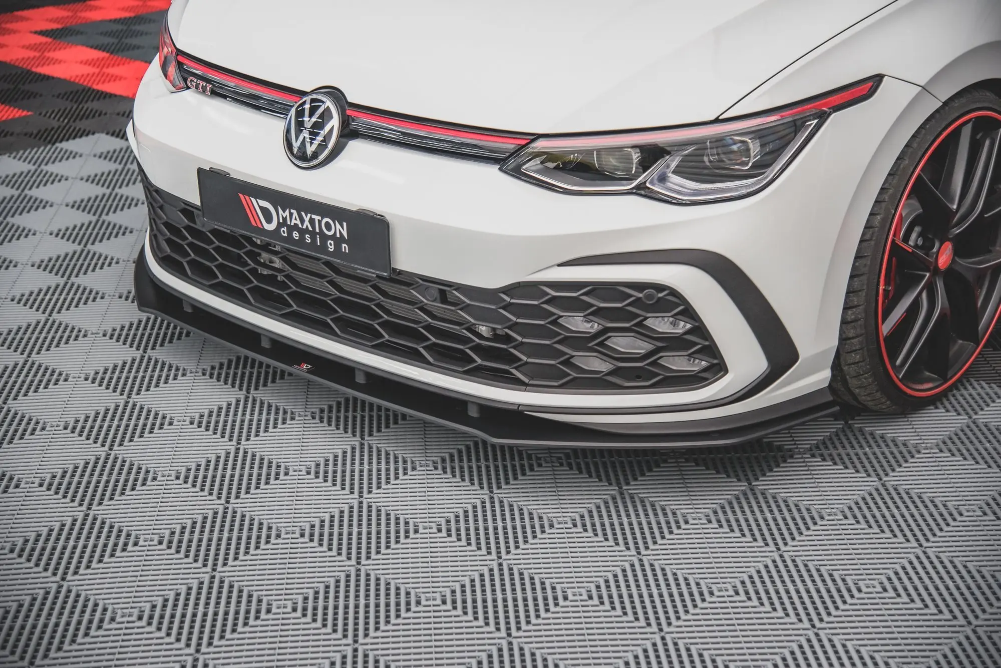 Frontspoiler VW Golf VIII GTI / R-Line 2020-> | Street Pro Black Edition