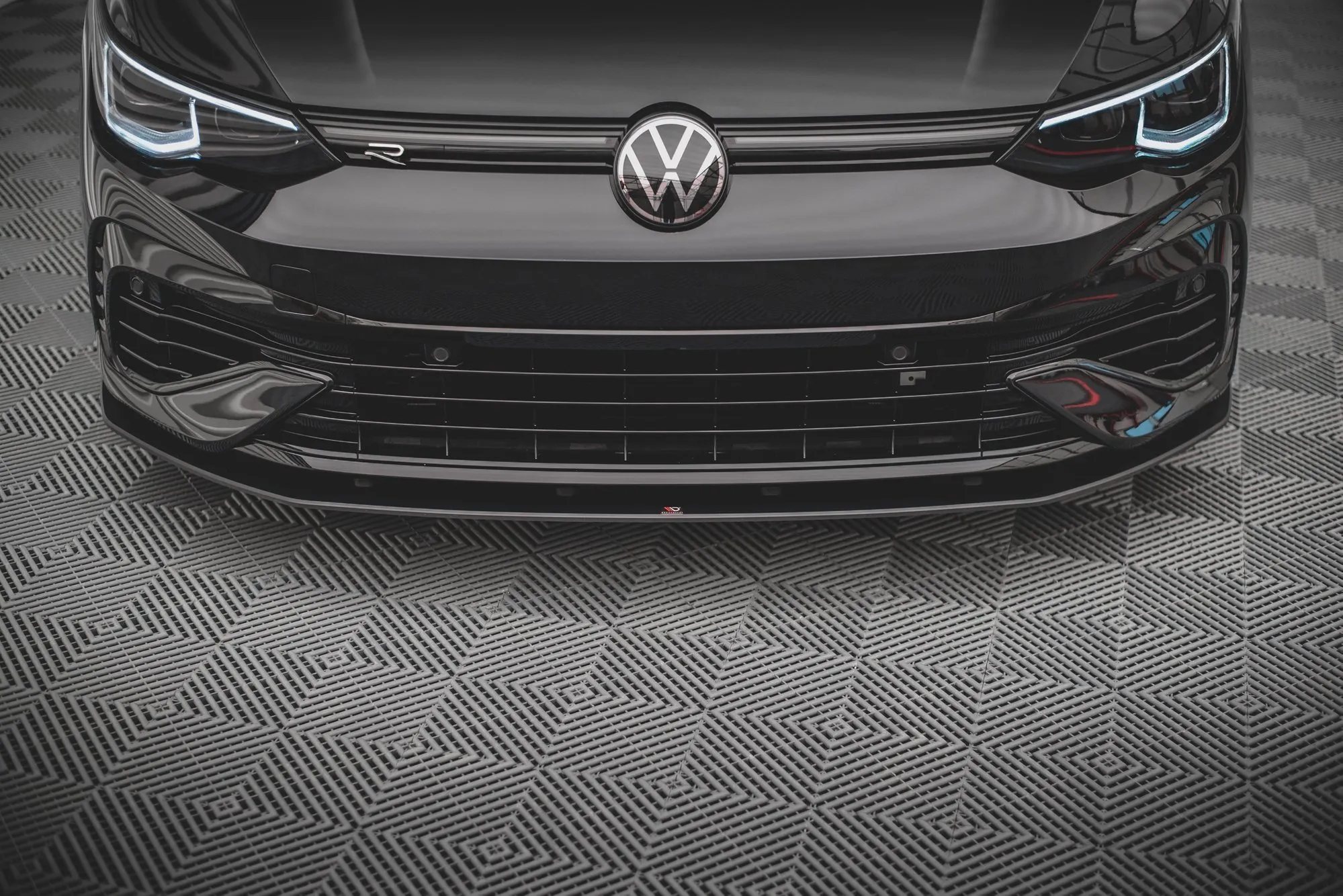 Frontspoiler VW Golf VIII R 2020-> | Street Pro Black Edition